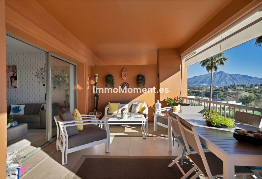 Resale - Apartment - Estepona - Atalaya