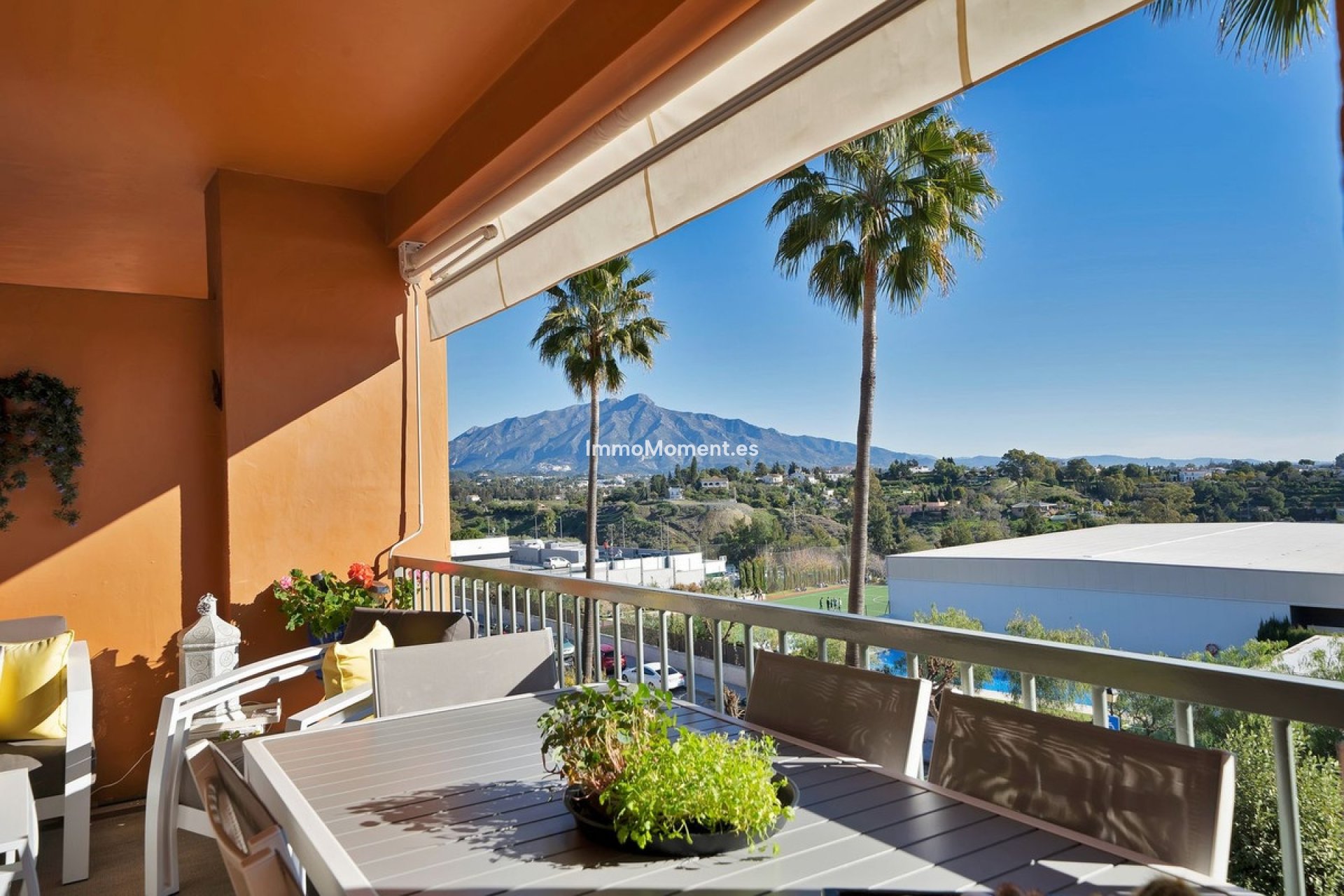Resale - Apartment - Estepona - Atalaya