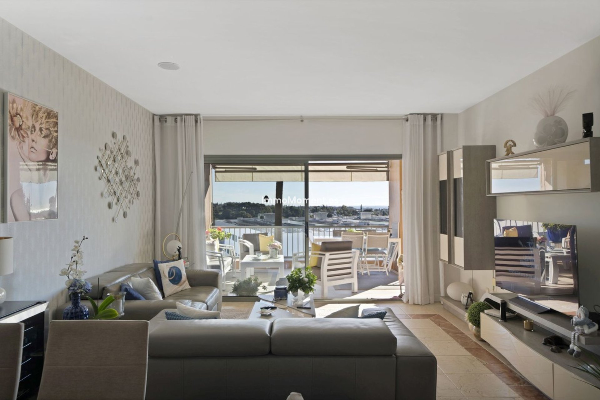 Resale - Apartment - Estepona - Atalaya