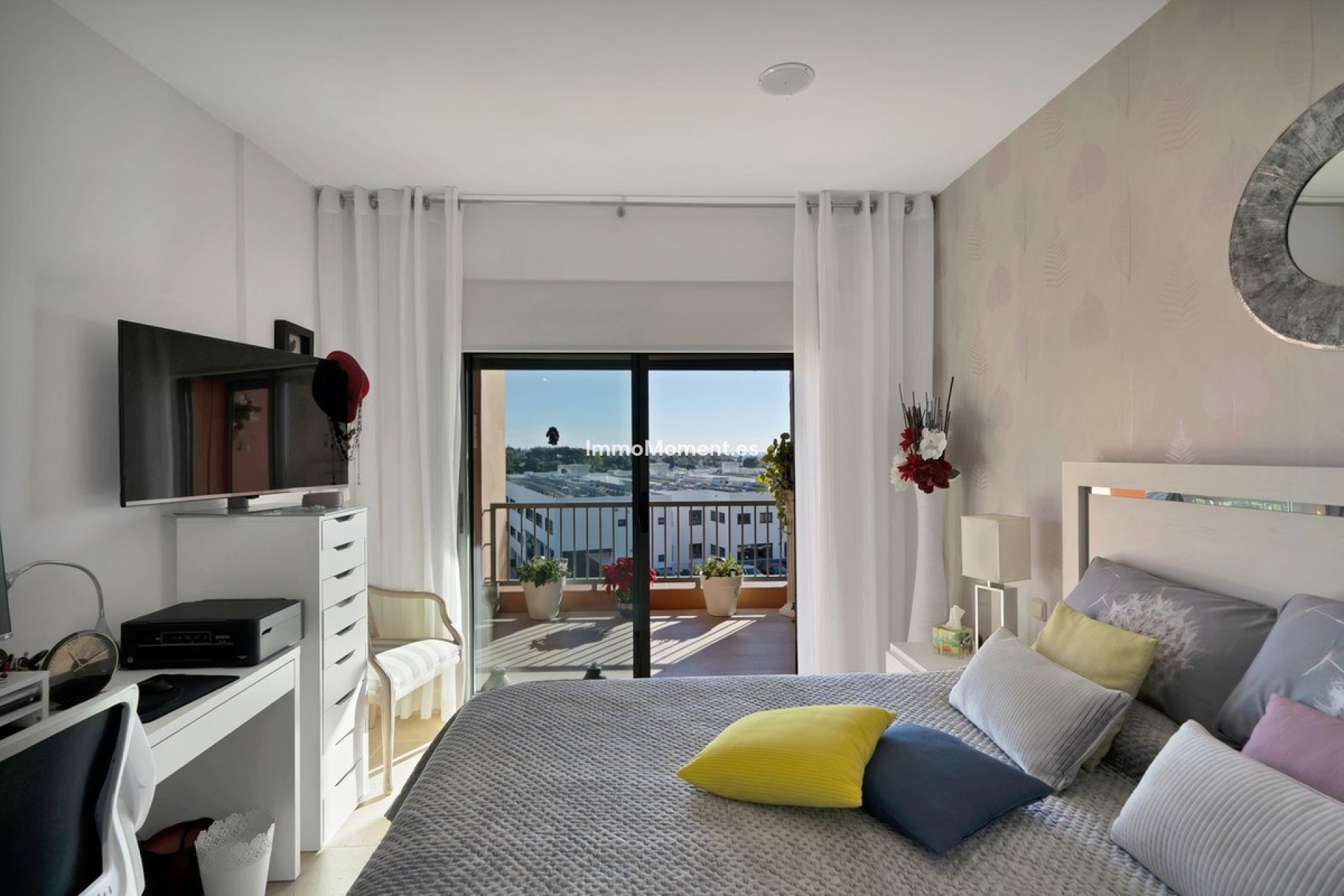 Resale - Apartment - Estepona - Atalaya