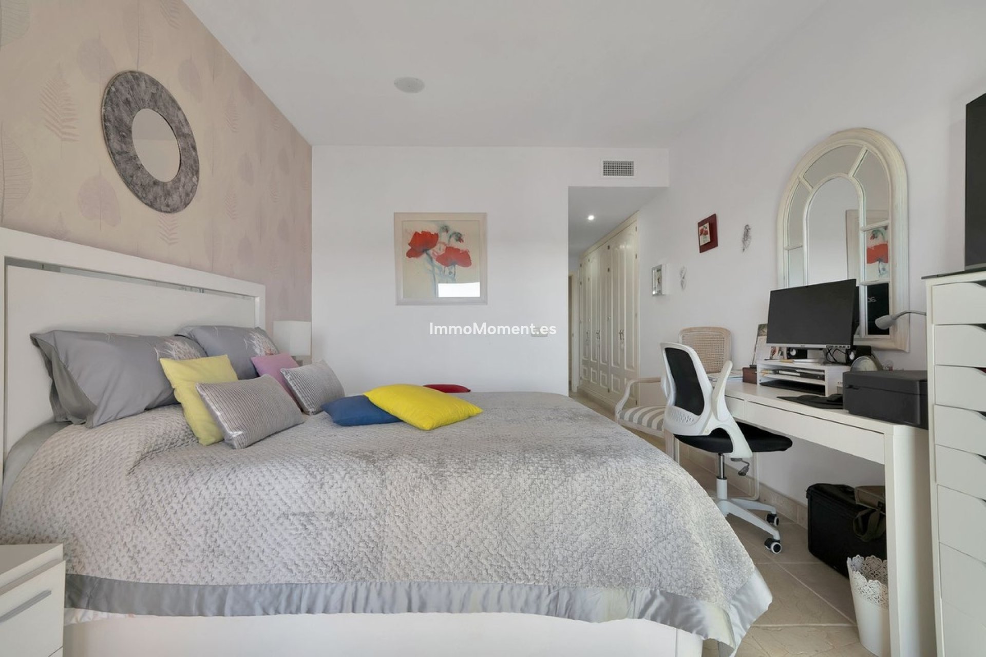 Resale - Apartment - Estepona - Atalaya