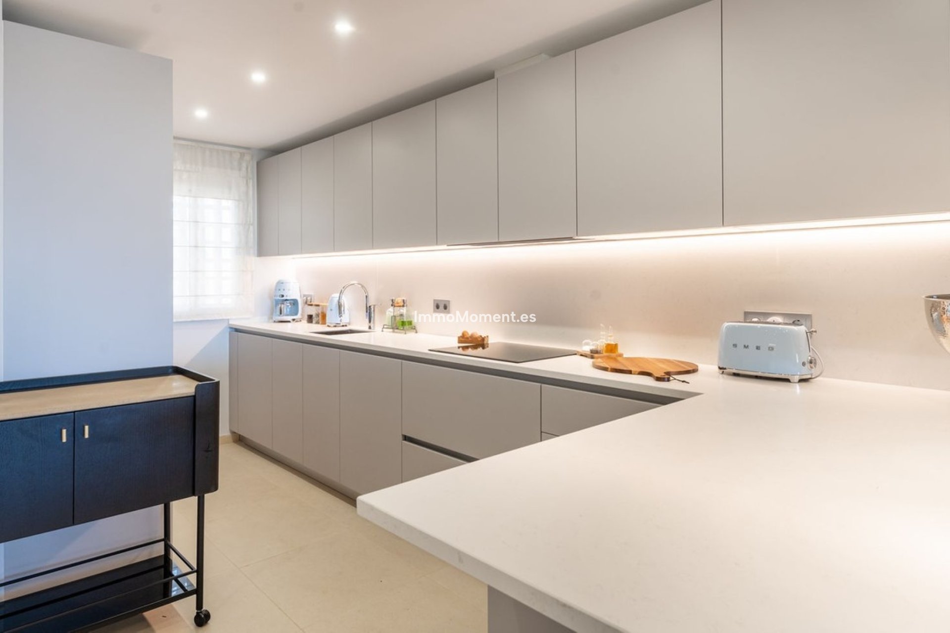 Resale - Apartment - Estepona - Atalaya