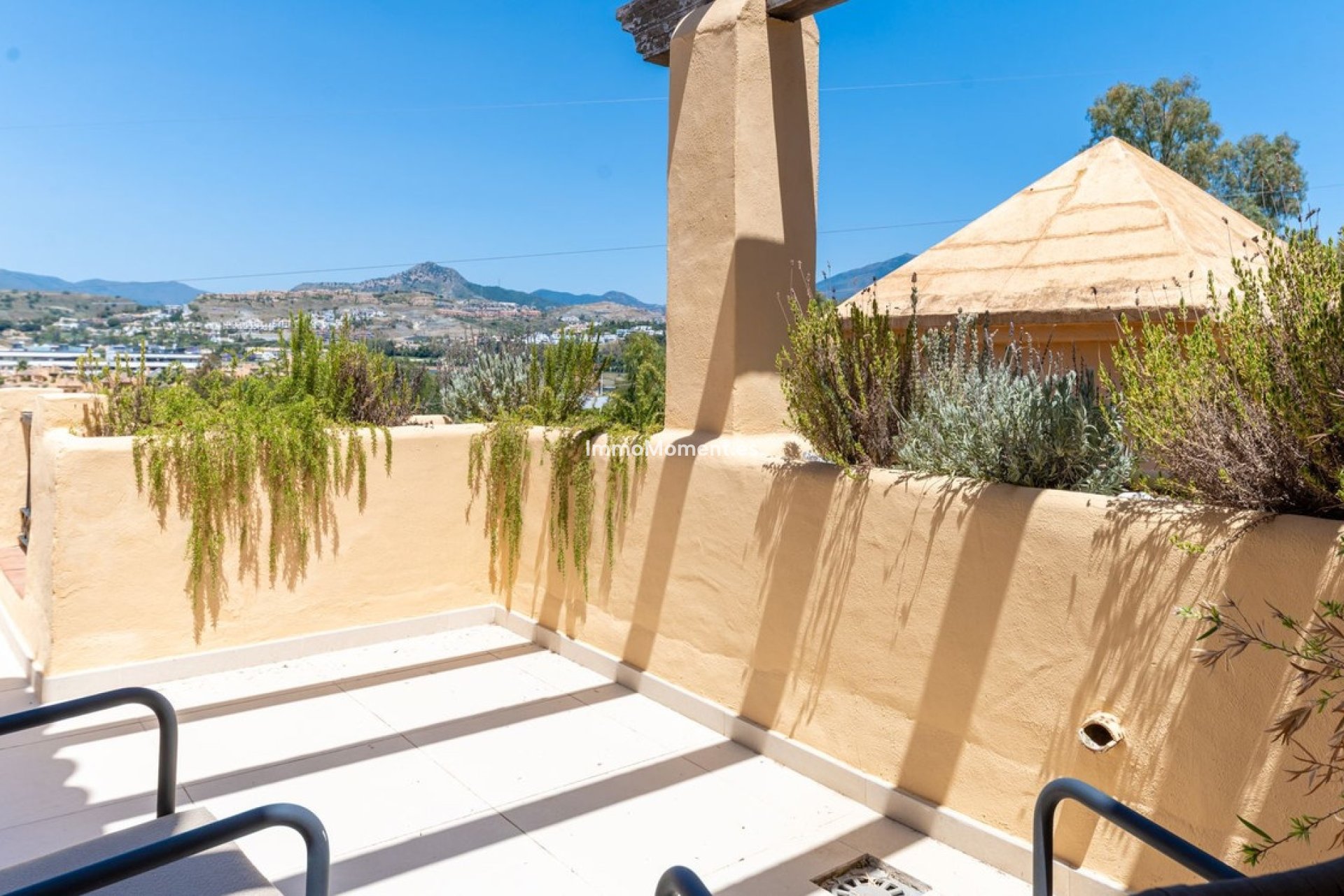 Resale - Apartment - Estepona - Atalaya