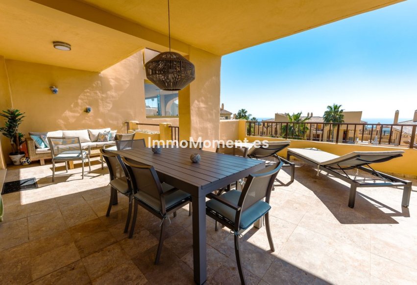 Resale - Apartment - Estepona - Atalaya