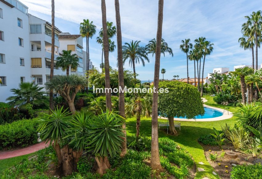 Resale - Apartment - Estepona - Atalaya
