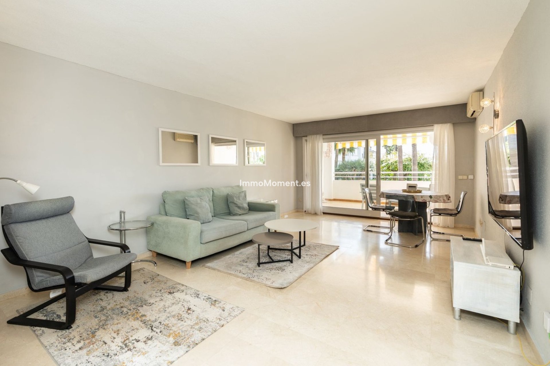 Resale - Apartment - Estepona - Atalaya