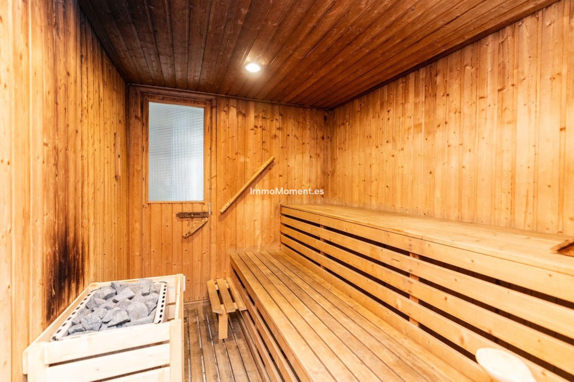 Resale - Apartment - Estepona - Atalaya