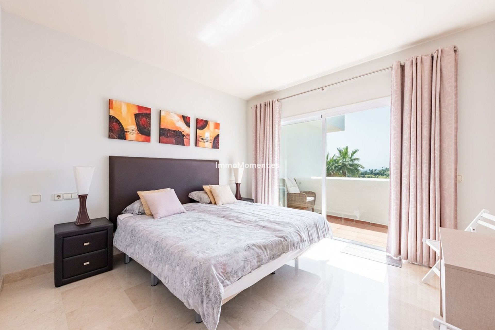 Resale - Apartment - Estepona - Atalaya