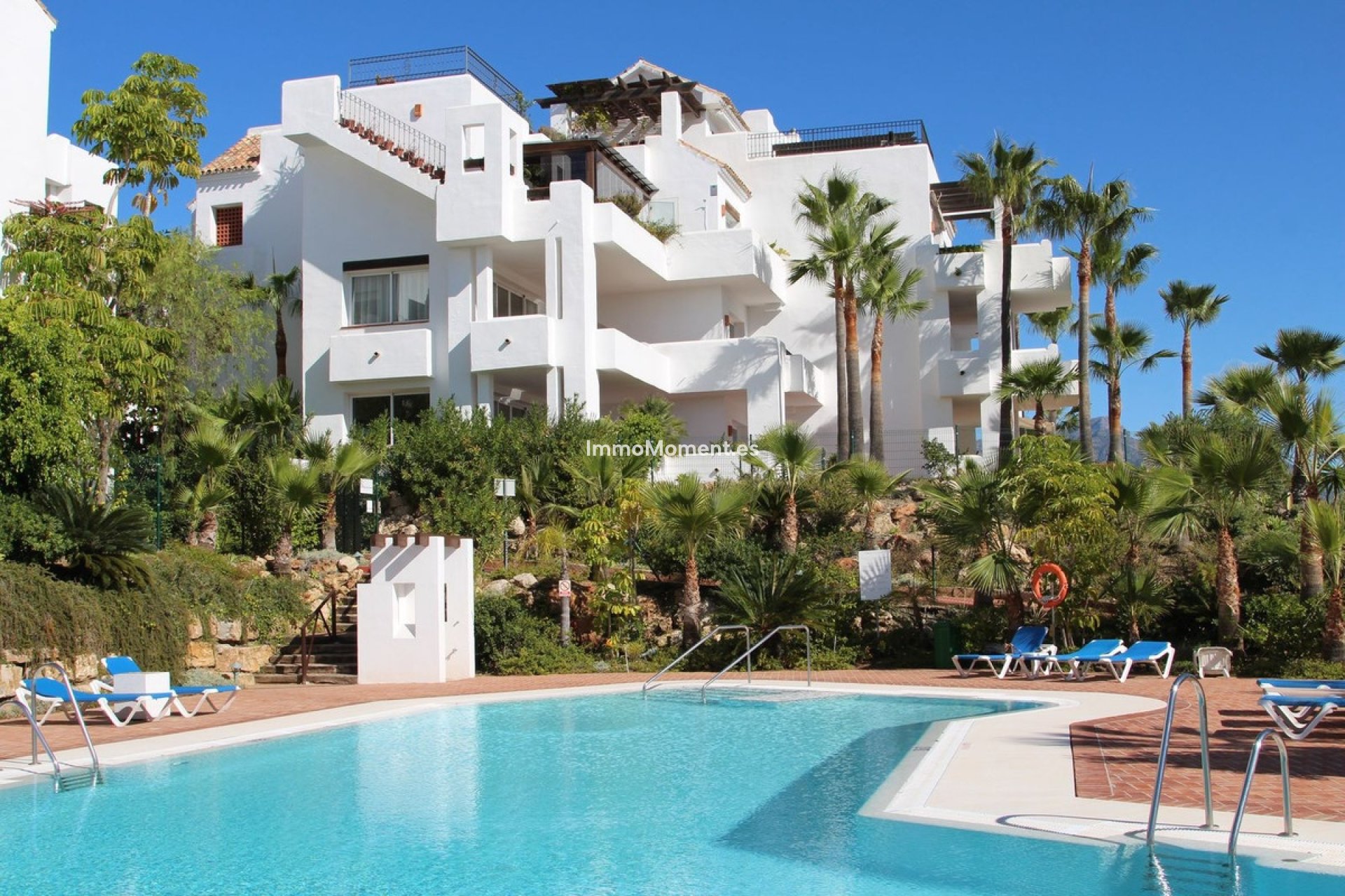 Resale - Apartment - Estepona - Atalaya
