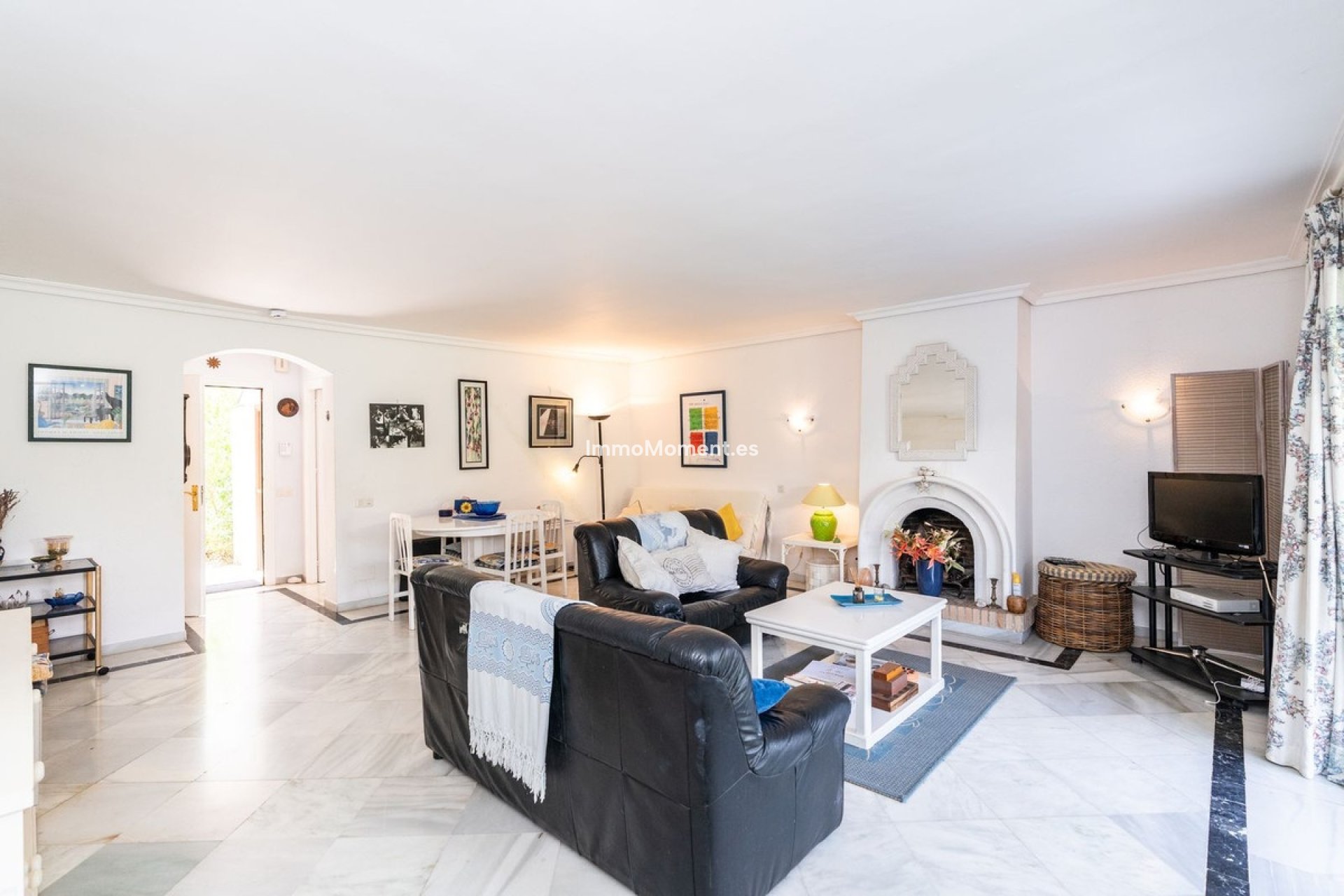 Resale - Apartment - Estepona - Atalaya