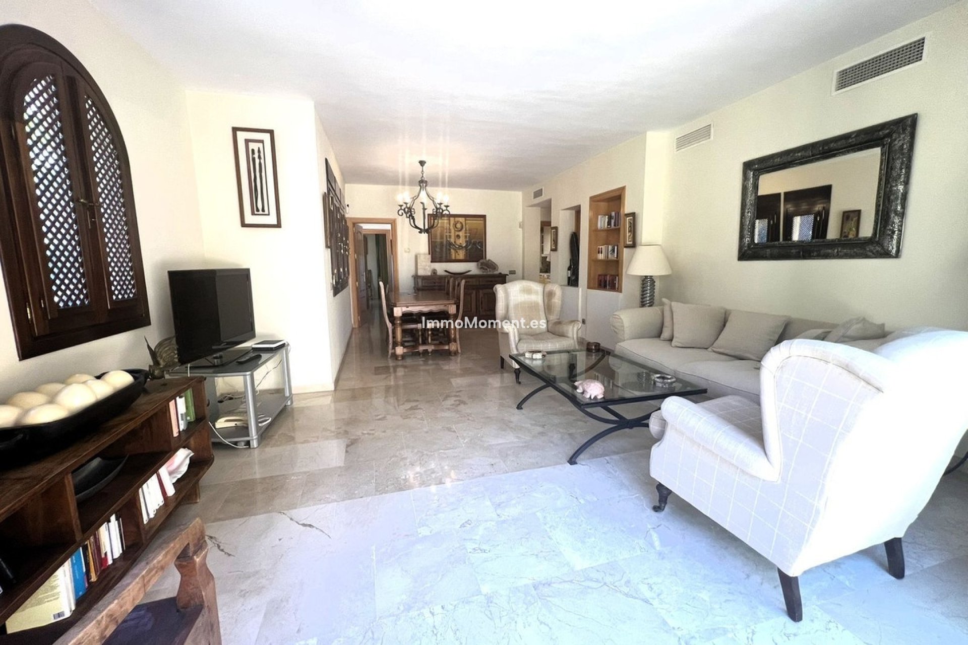 Resale - Apartment - Estepona - Atalaya