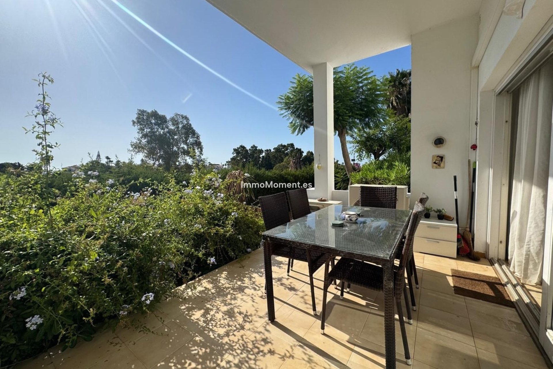 Resale - Apartment - Estepona - Atalaya
