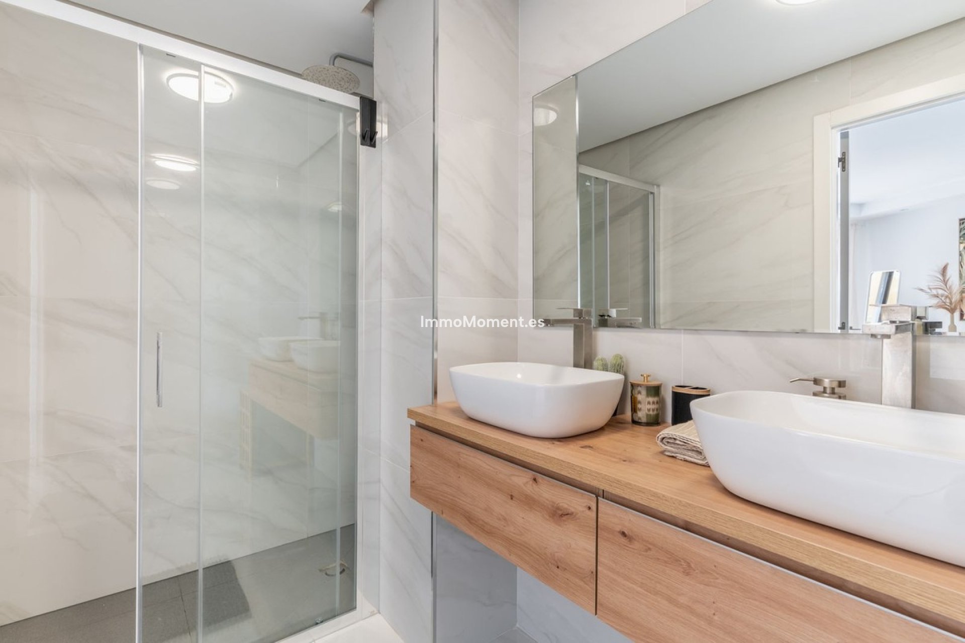 Resale - Apartment - Estepona - Atalaya