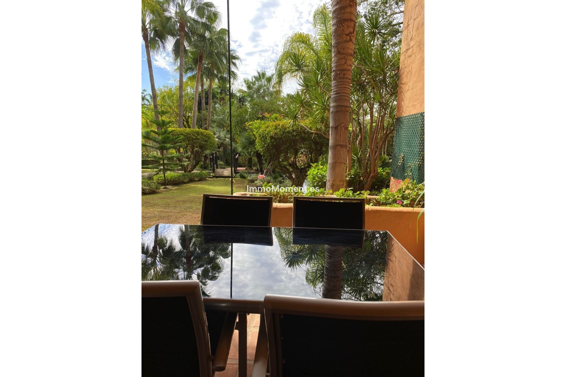 Resale - Apartment - Estepona - Atalaya