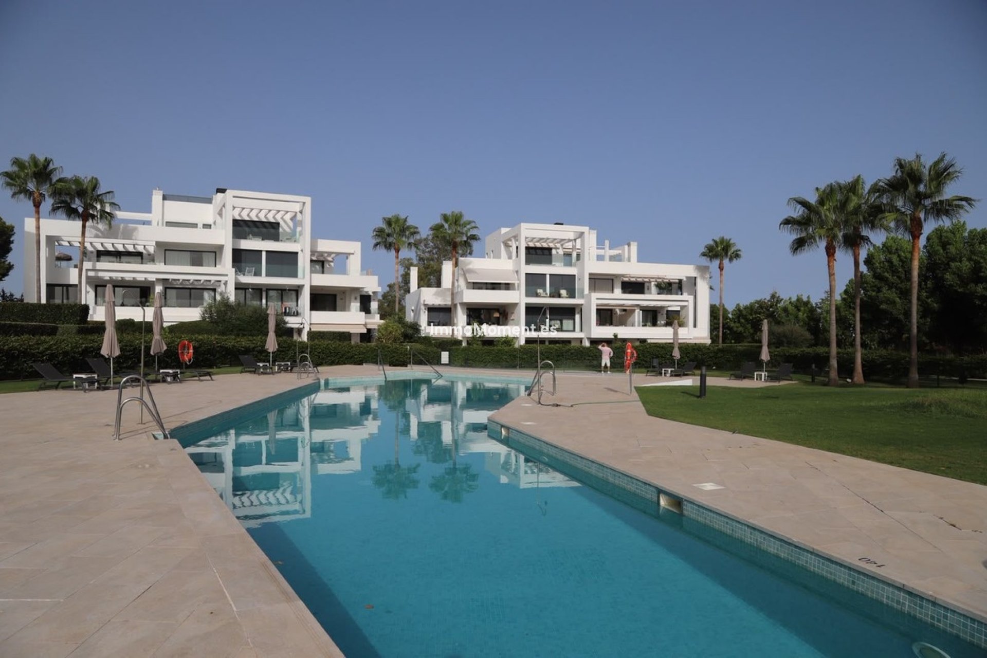 Resale - Apartment - Estepona - Atalaya