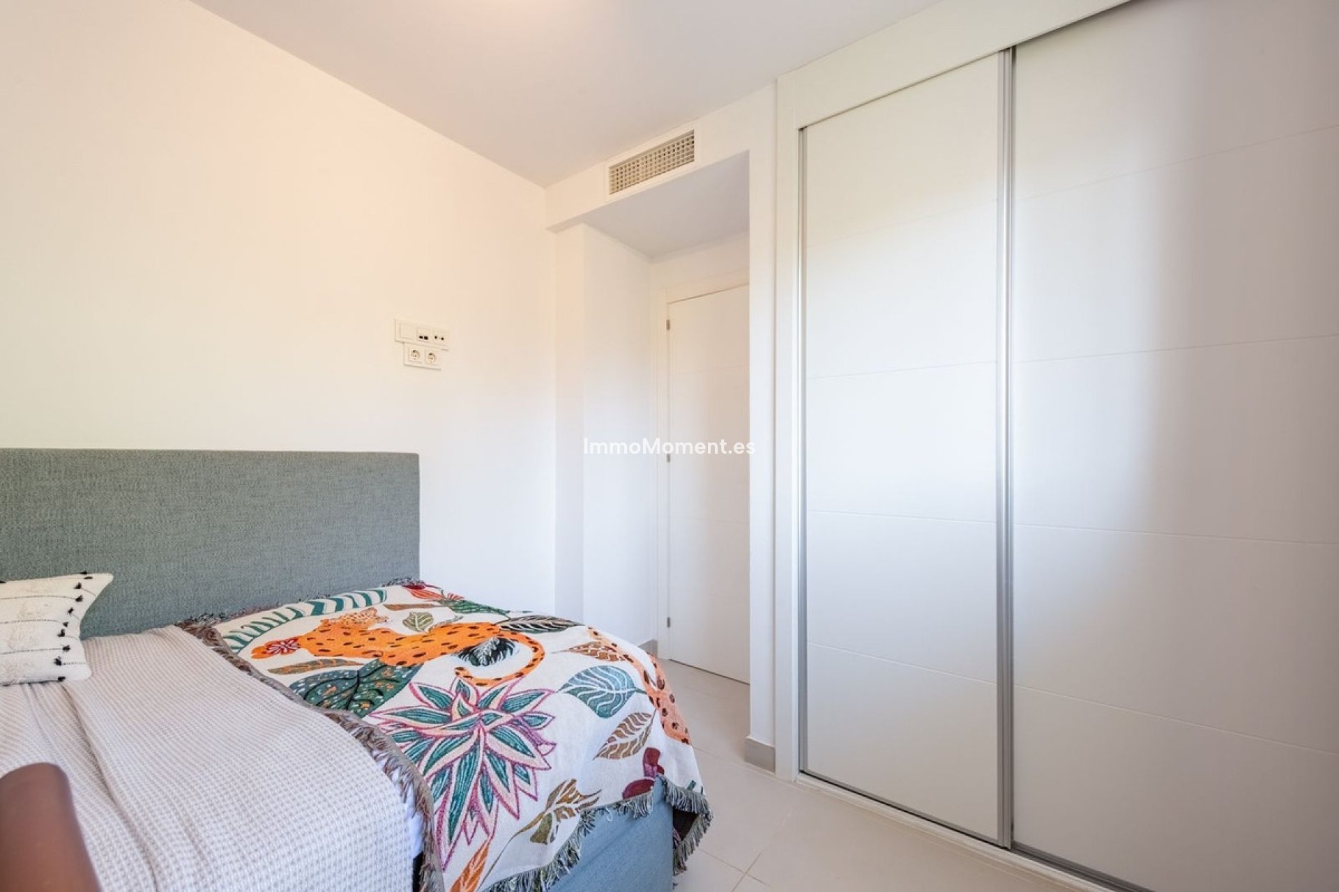 Resale - Apartment - Estepona - Bel Air