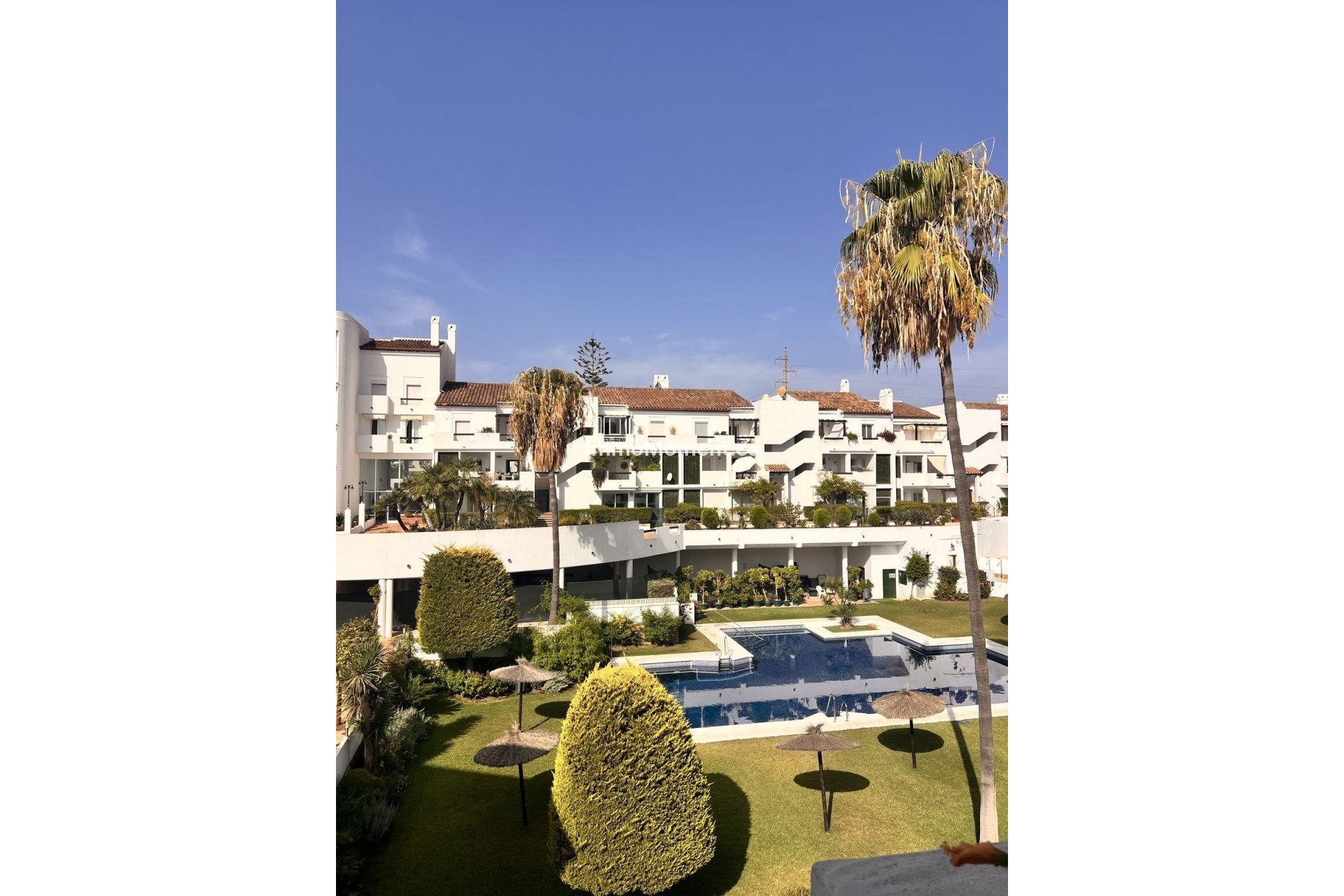 Resale - Apartment - Estepona - Bel Air