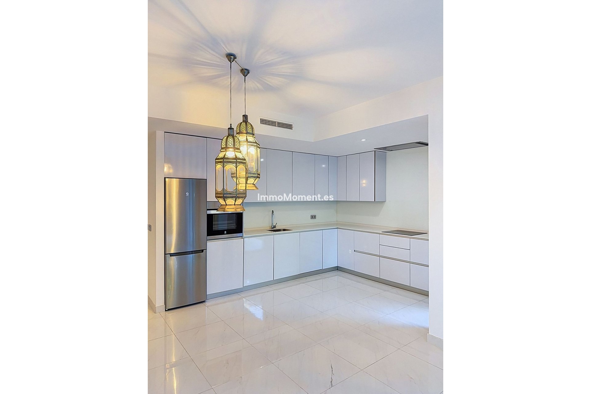 Resale - Apartment - Estepona - Bel Air