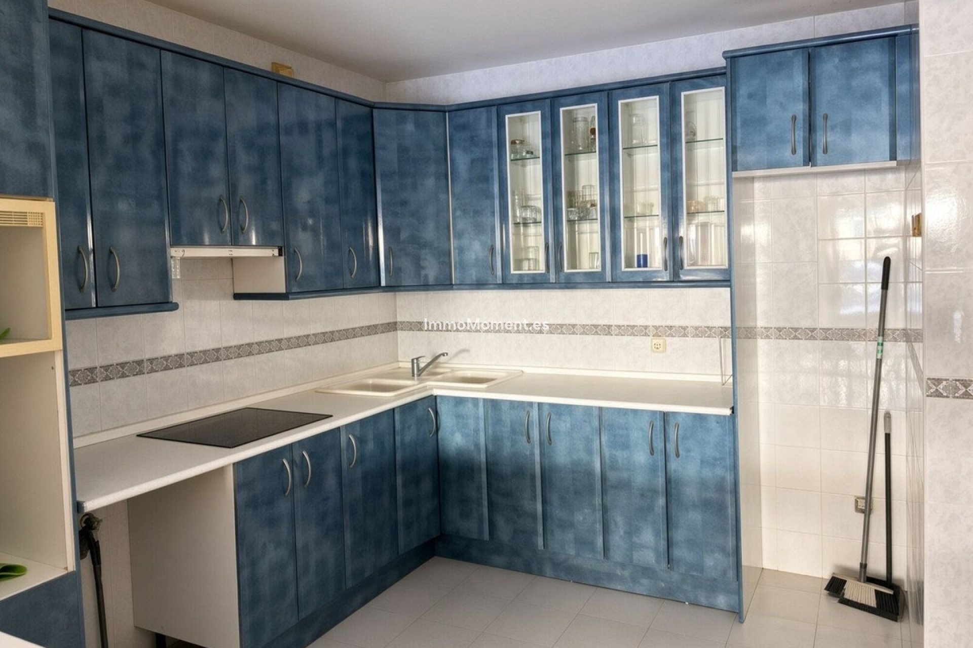 Resale - Apartment - Estepona - Bel Air