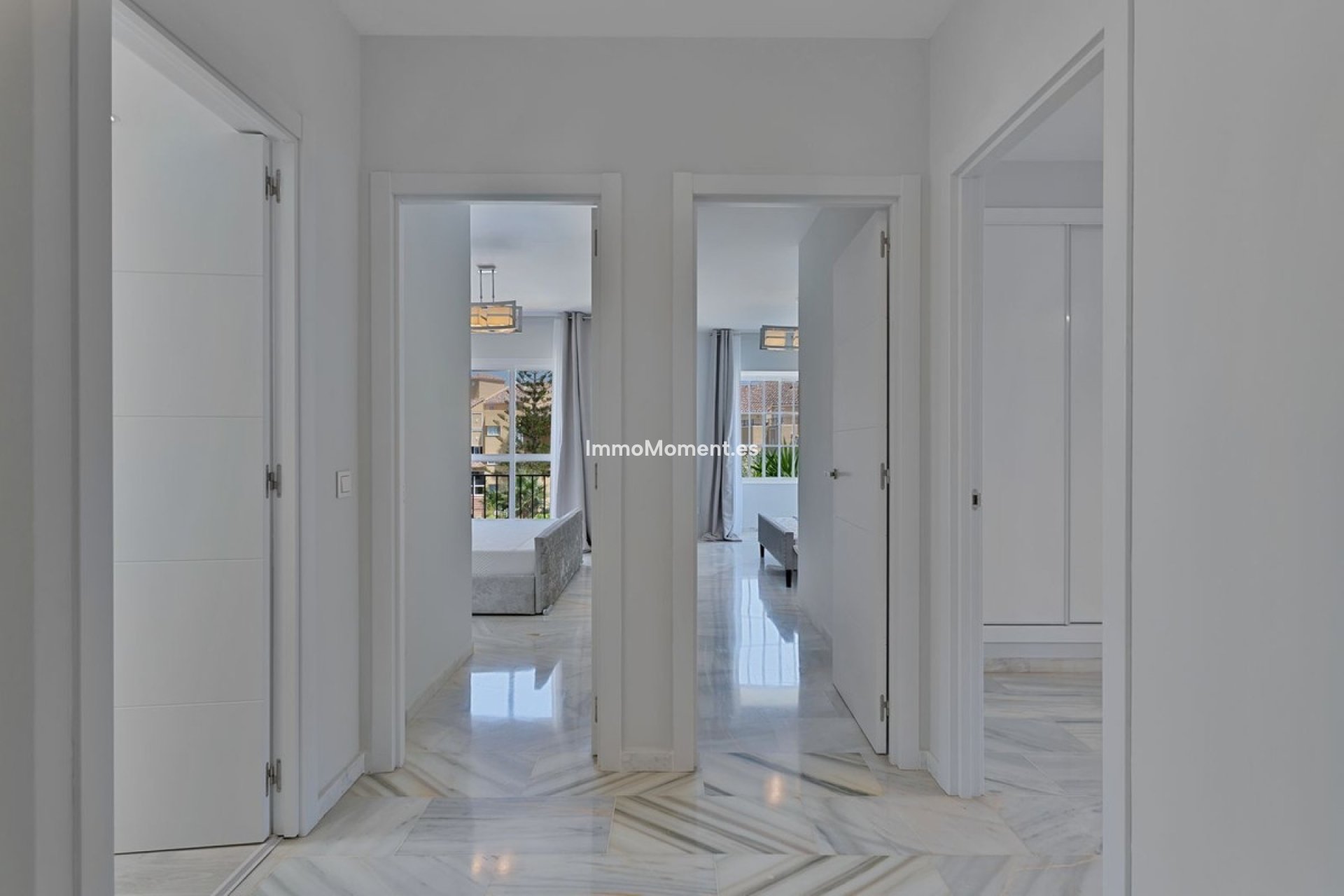 Resale - Apartment - Estepona - Bel Air