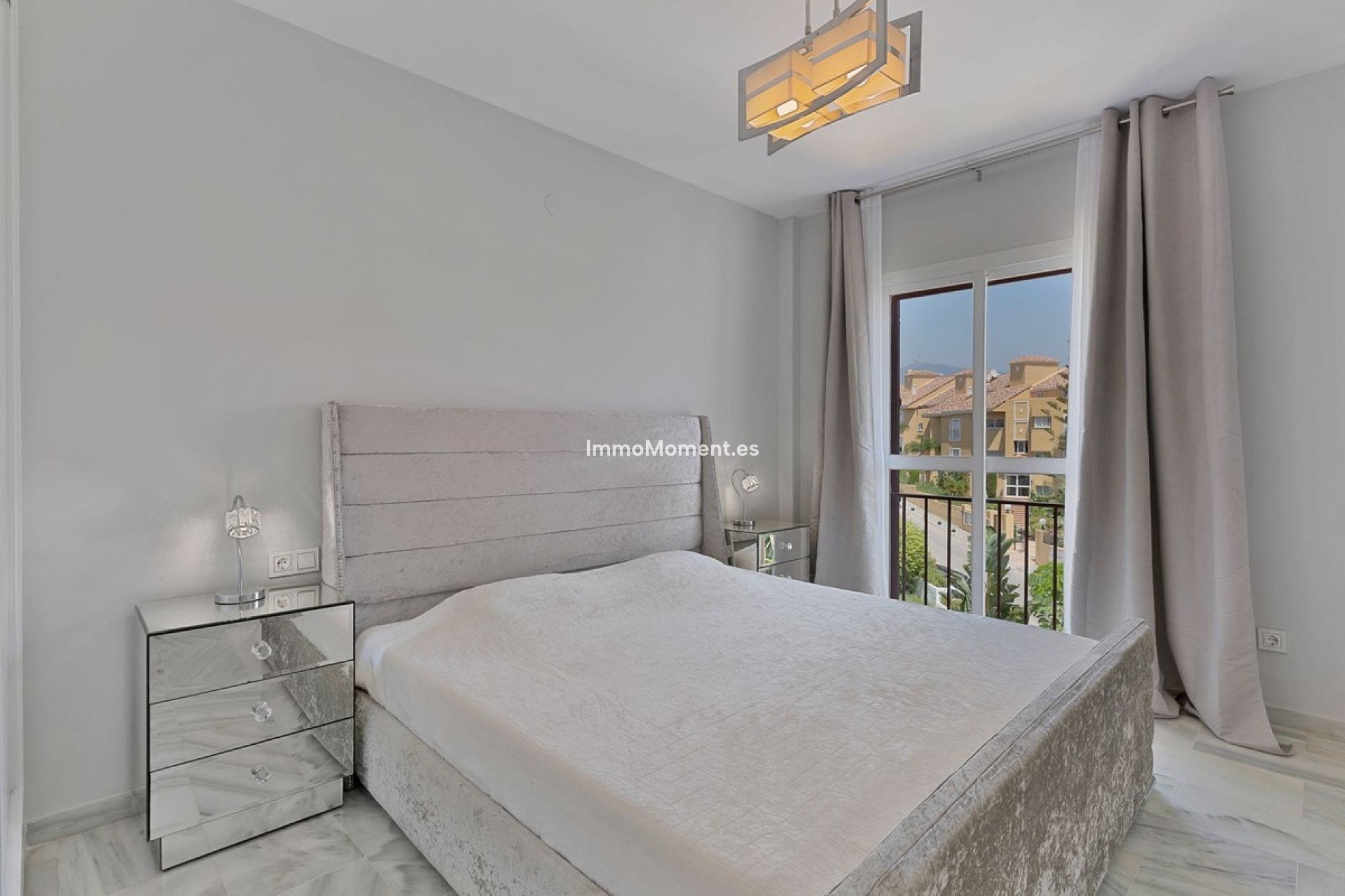 Resale - Apartment - Estepona - Bel Air