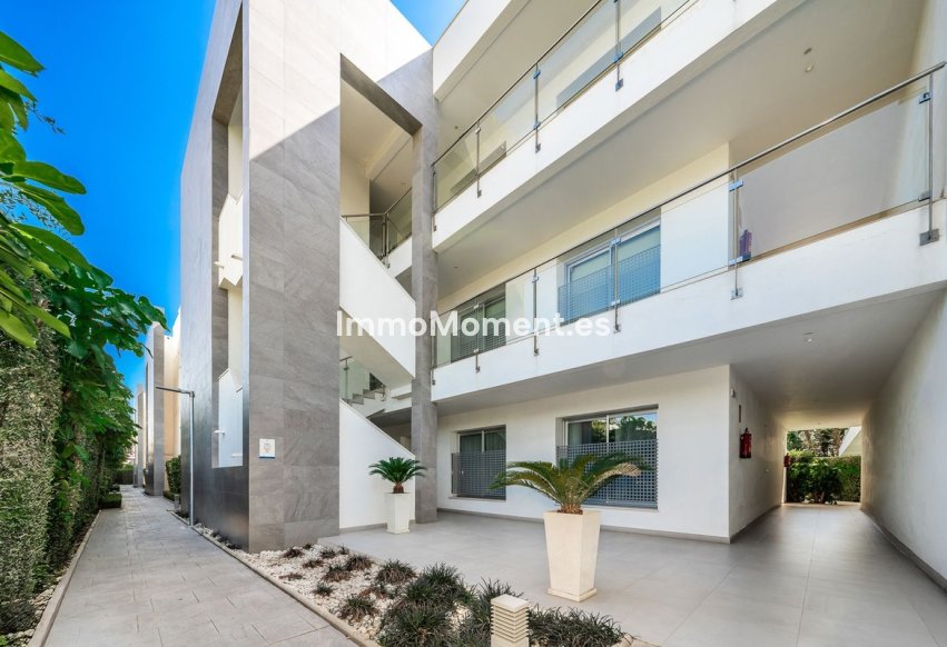 Resale - Apartment - Estepona - Bel Air