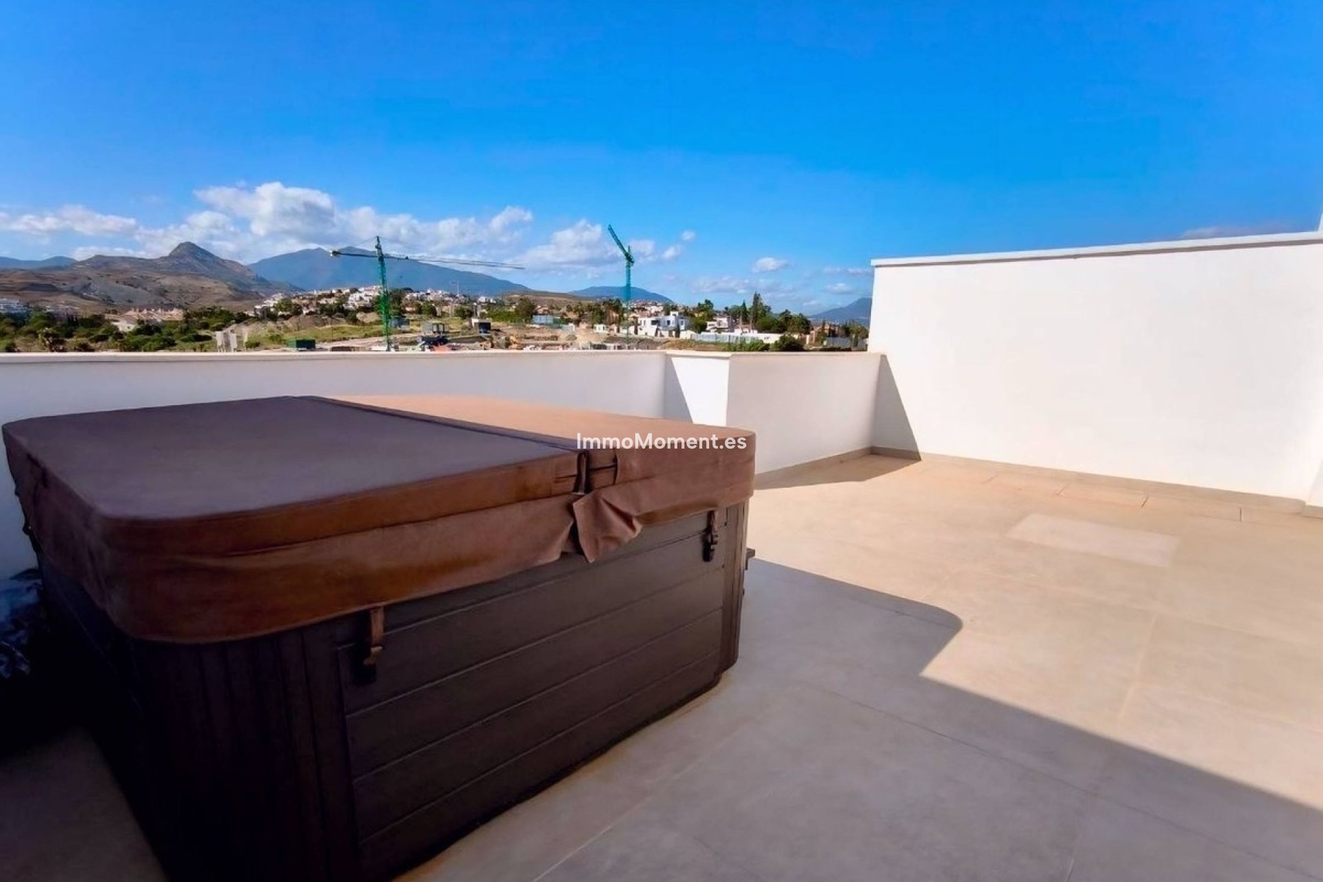 Resale - Apartment - Estepona - Bel Air