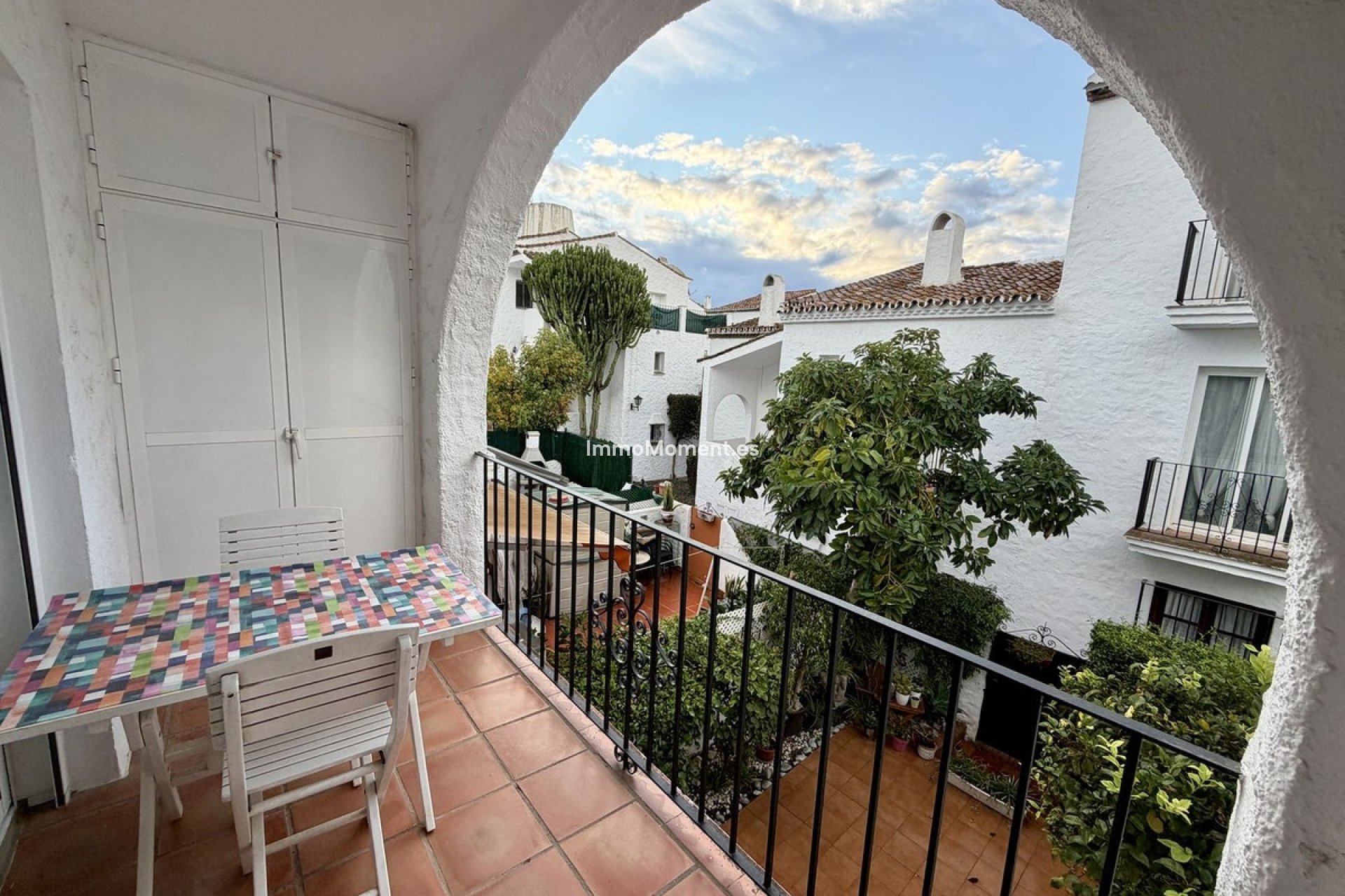Resale - Apartment - Estepona - Benamara