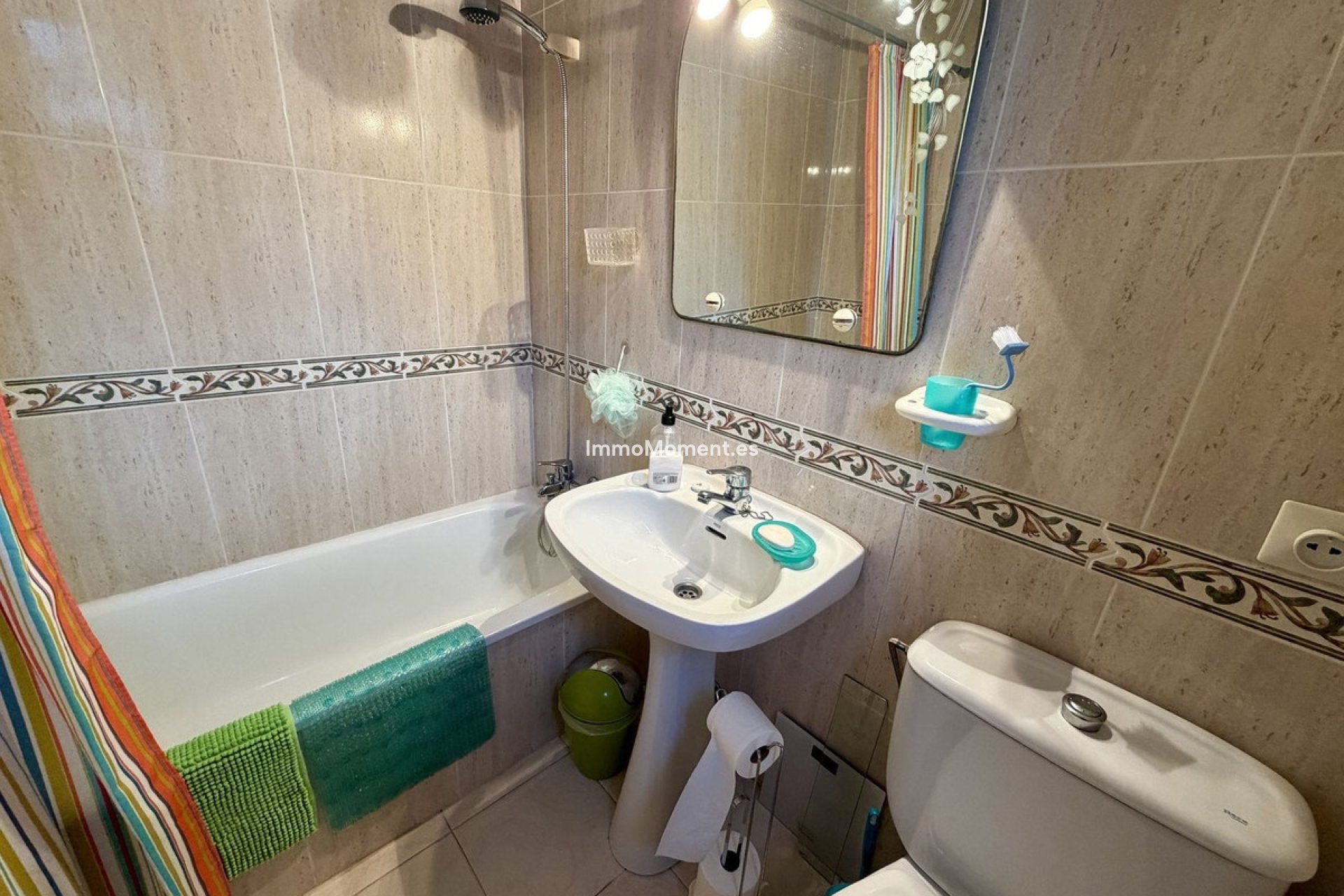 Resale - Apartment - Estepona - Benamara