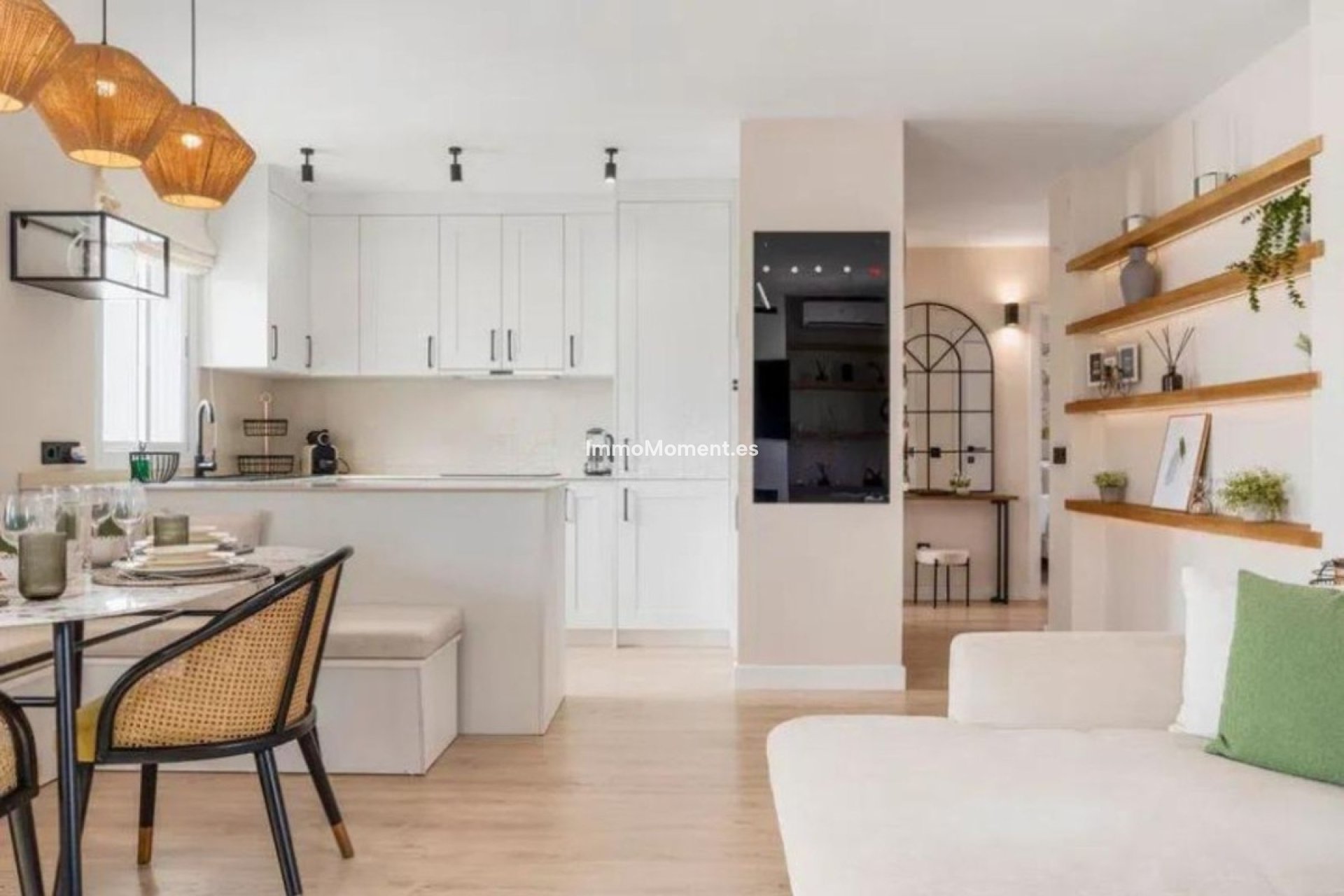 Resale - Apartment - Estepona - Benamara