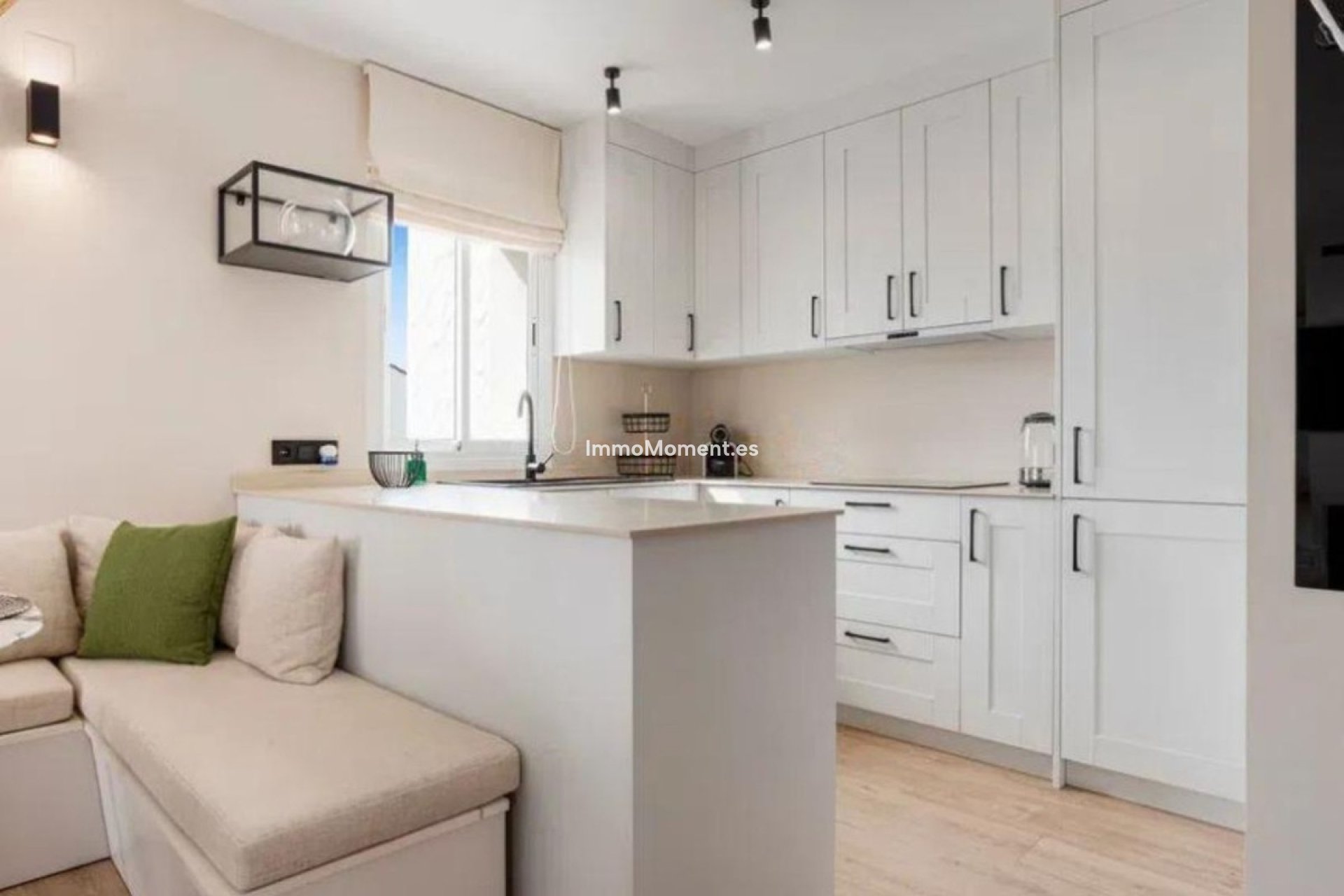 Resale - Apartment - Estepona - Benamara