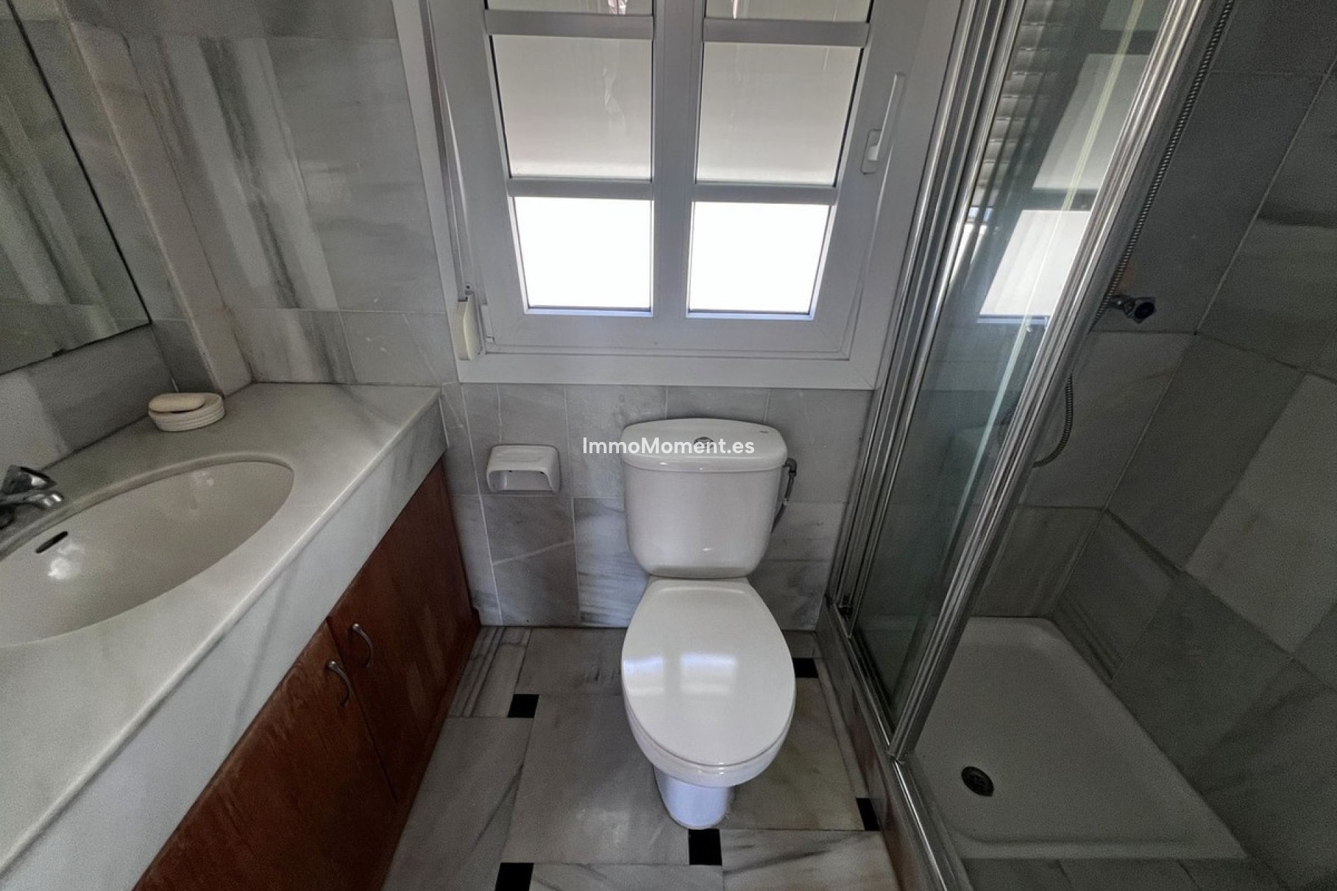 Resale - Apartment - Estepona - Benamara