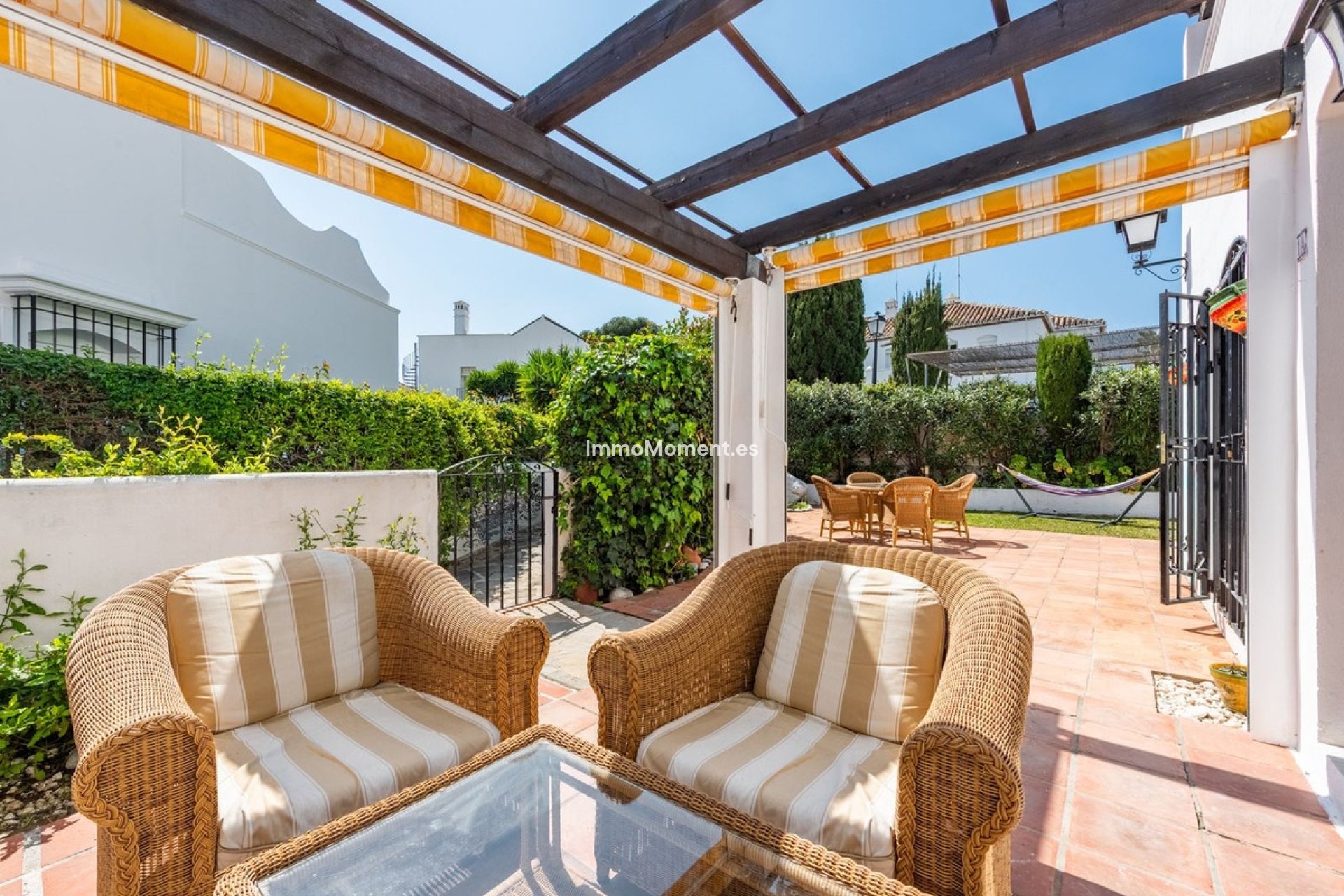 Resale - Apartment - Estepona - Benamara