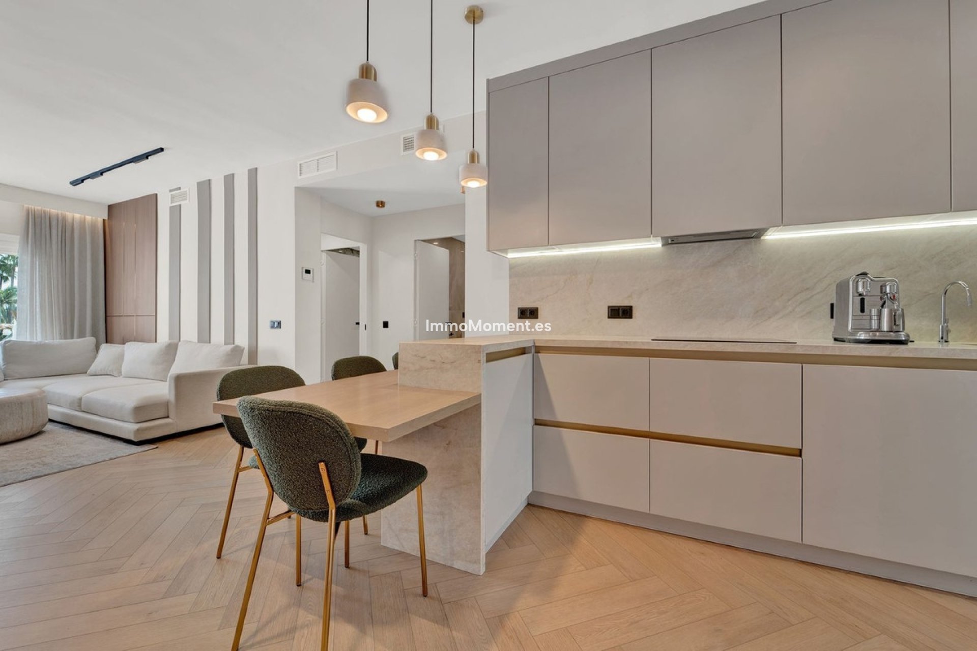 Resale - Apartment - Estepona - Cancelada