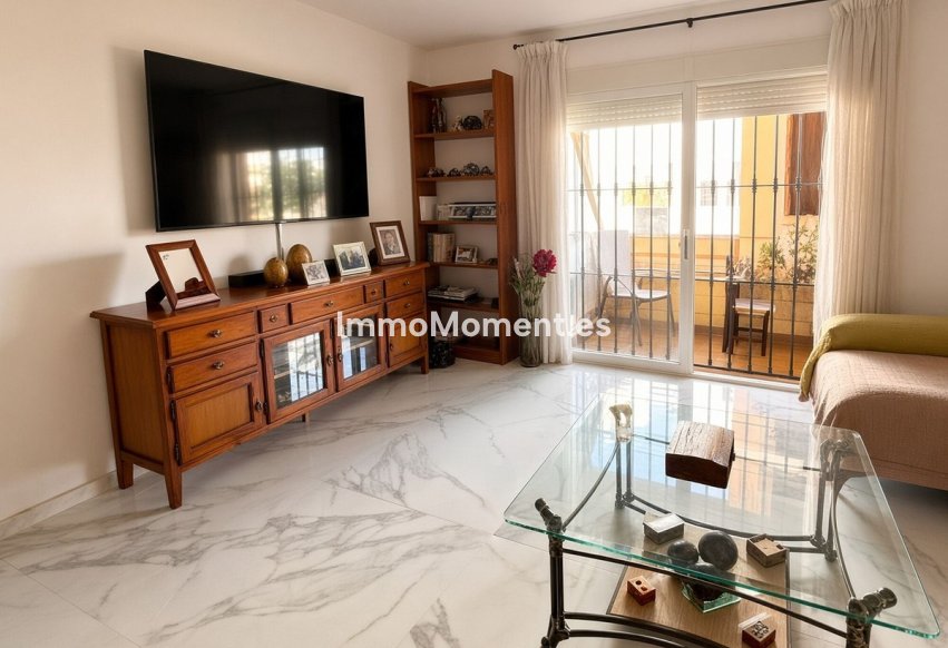 Resale - Apartment - Estepona - Cancelada