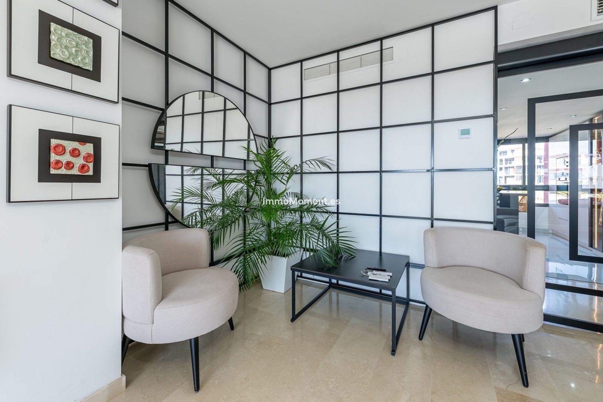 Resale - Apartment - Estepona - Cancelada