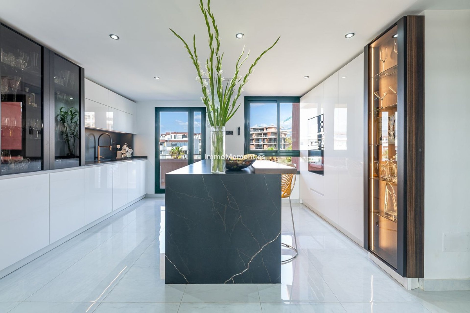 Resale - Apartment - Estepona - Cancelada