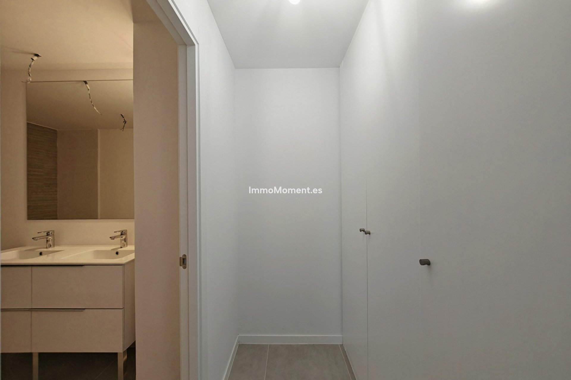 Resale - Apartment - Estepona - Cancelada