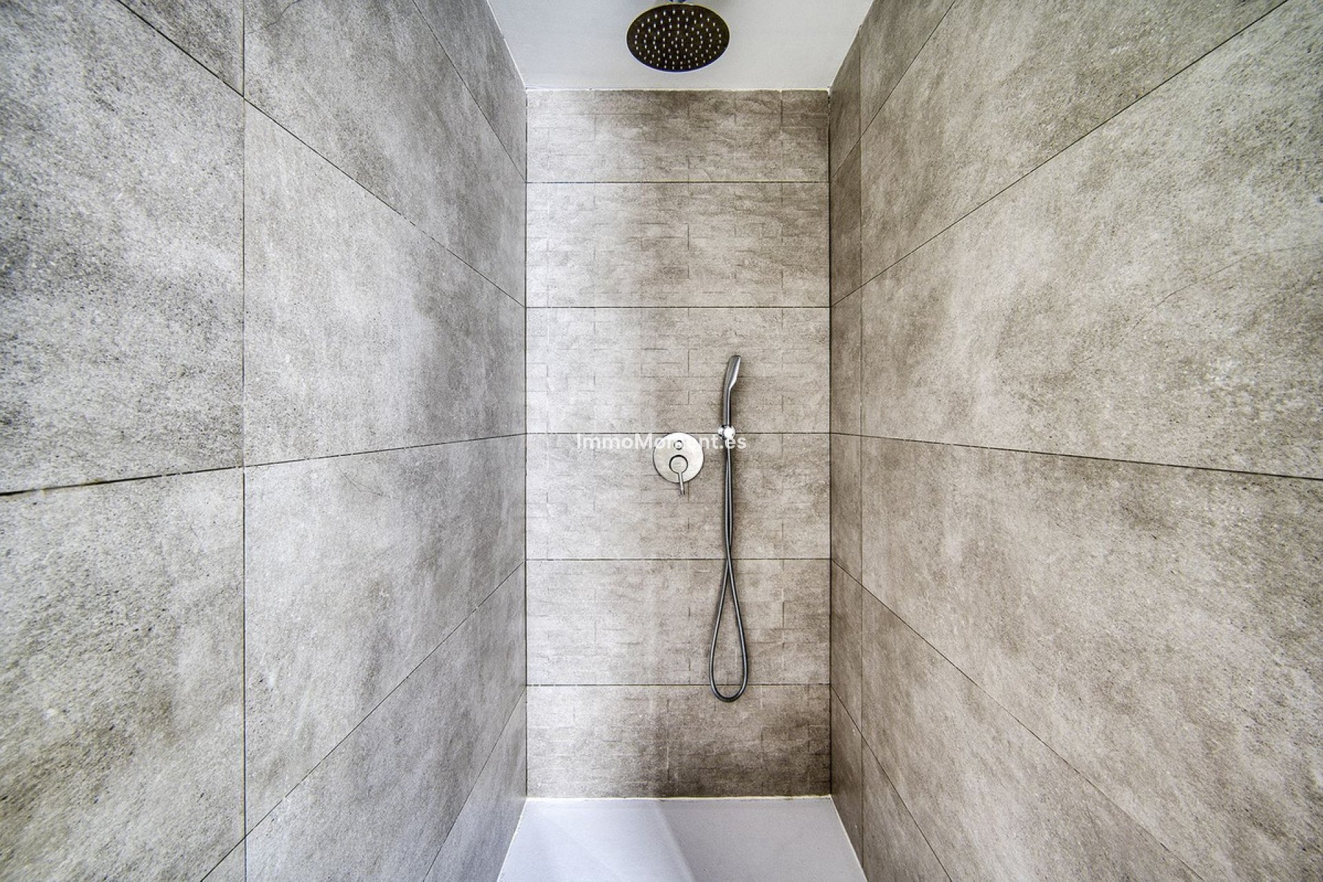 Resale - Apartment - Estepona - Cancelada