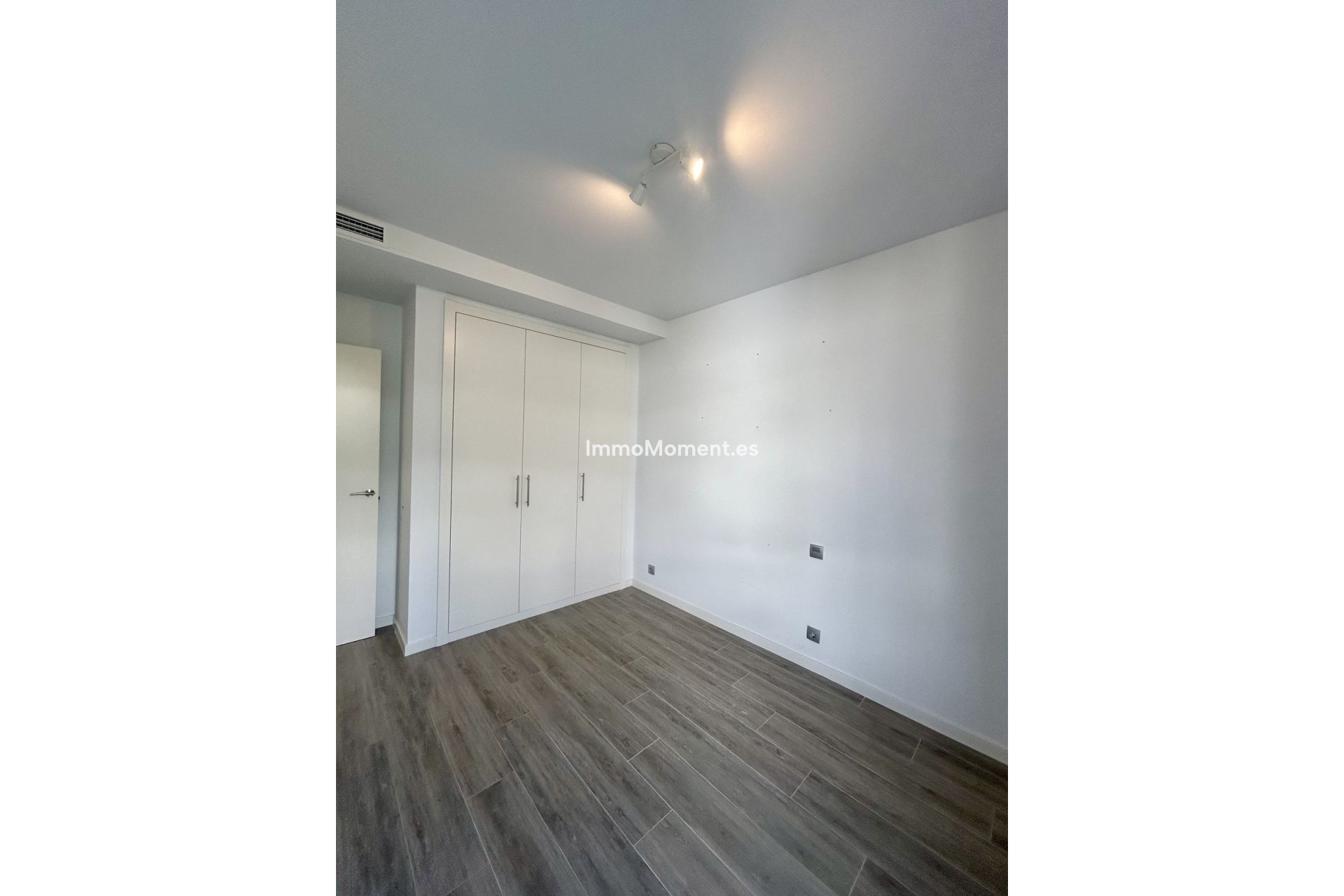 Resale - Apartment - Estepona - Cancelada