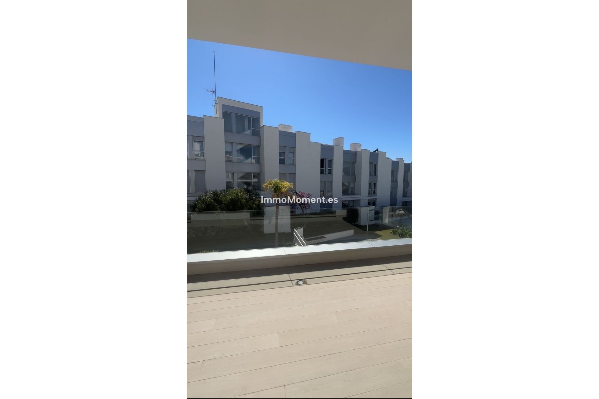 Resale - Apartment - Estepona - Cancelada