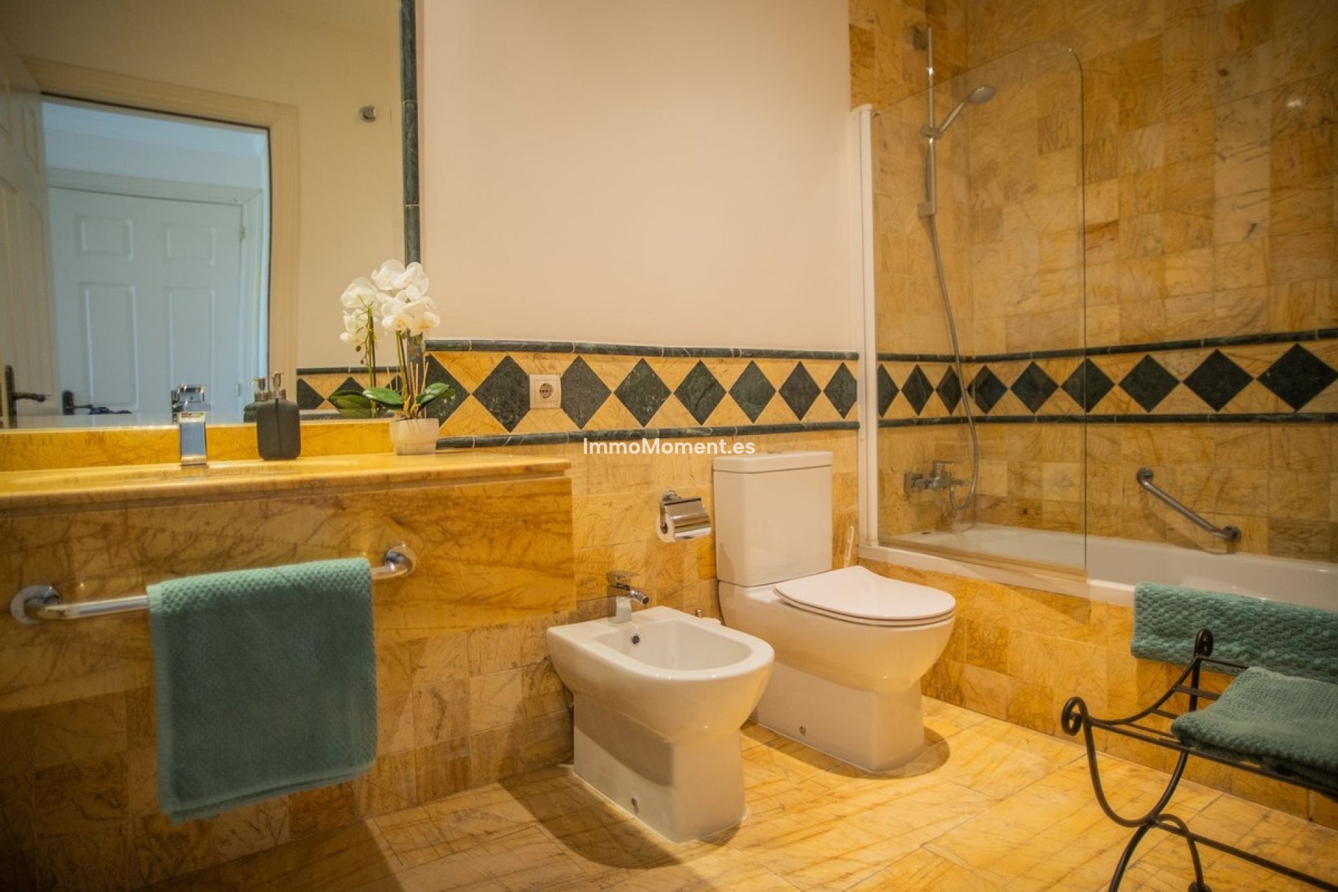 Resale - Apartment - Estepona - Cancelada