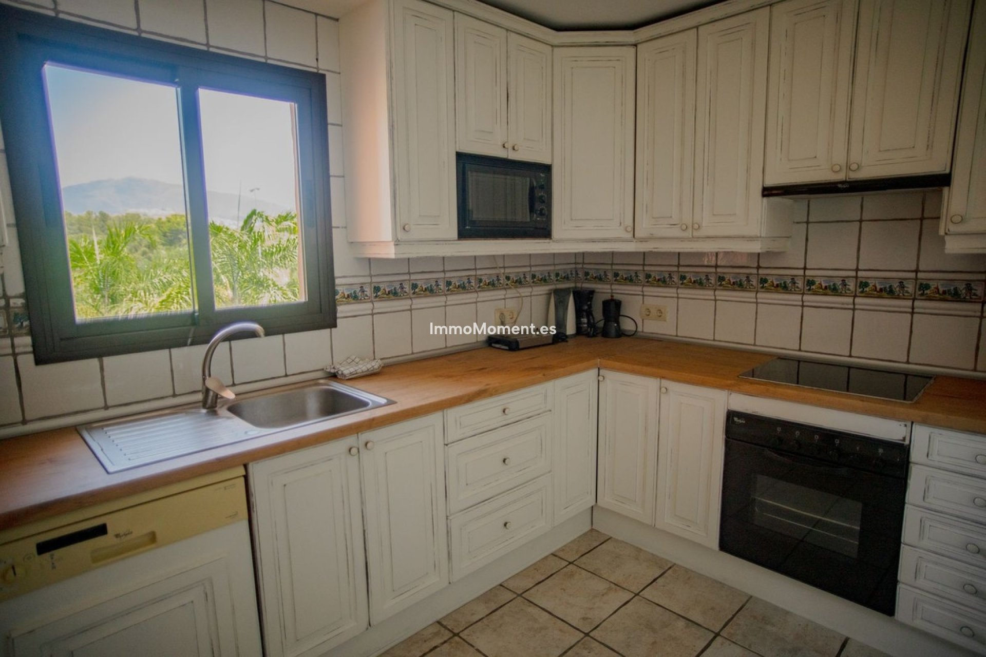 Resale - Apartment - Estepona - Cancelada