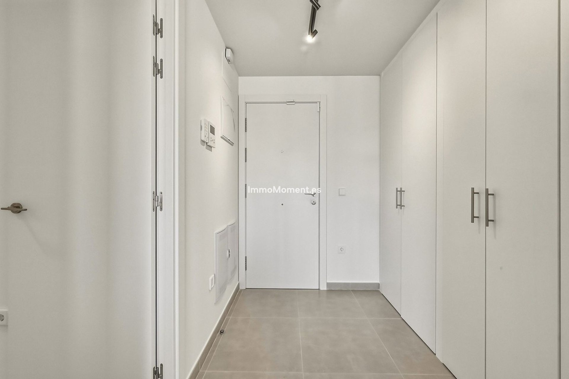 Resale - Apartment - Estepona - Cancelada