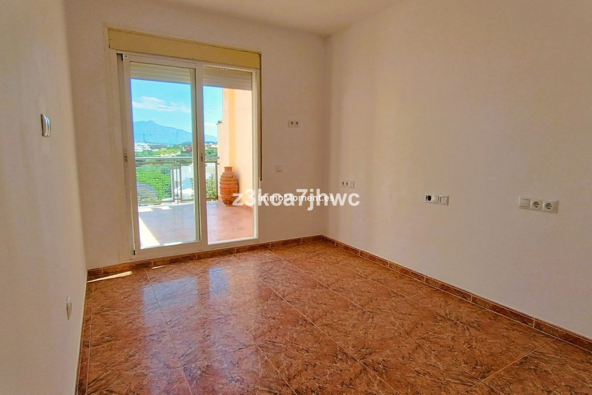 Resale - Apartment - Estepona - Cancelada