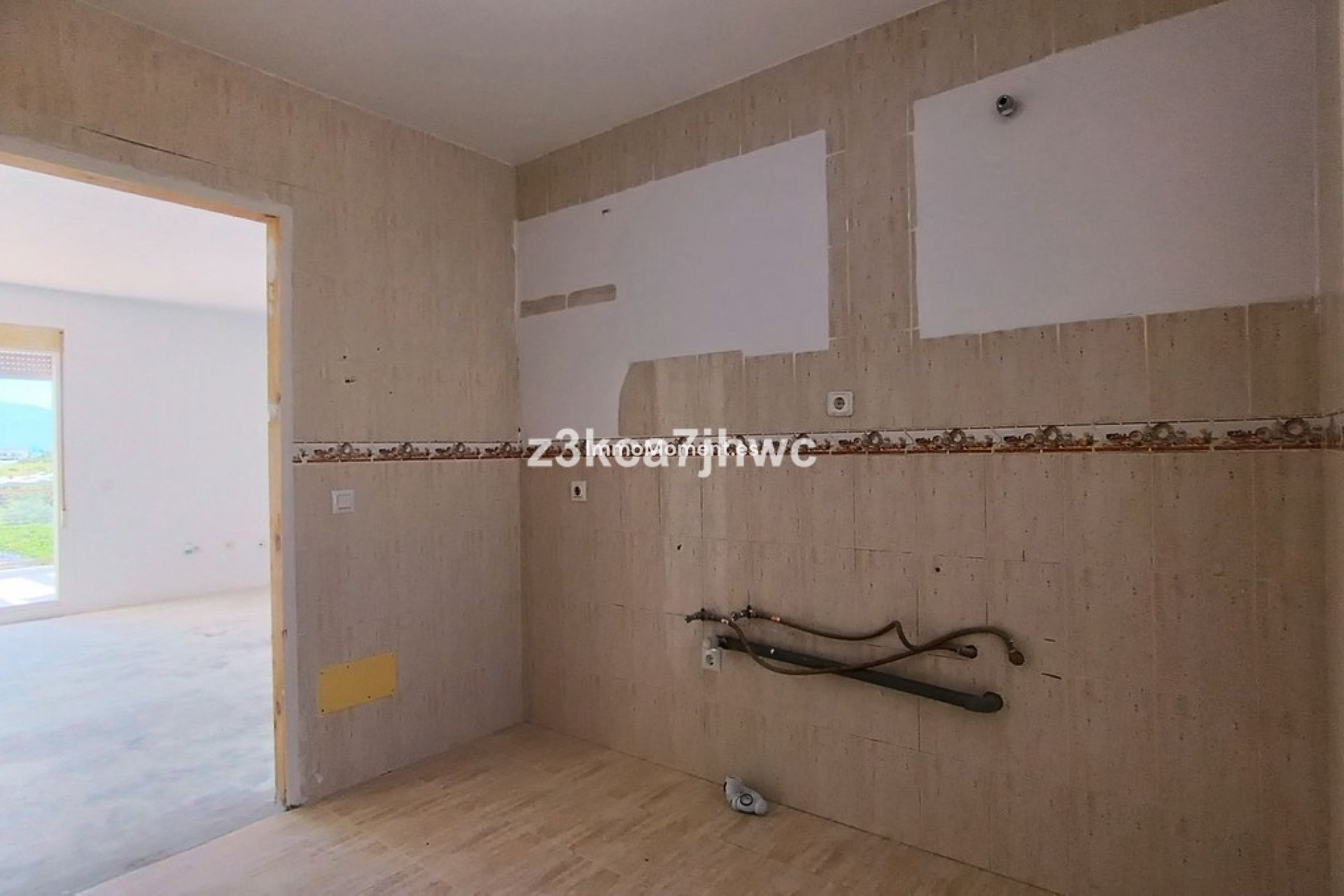 Resale - Apartment - Estepona - Cancelada