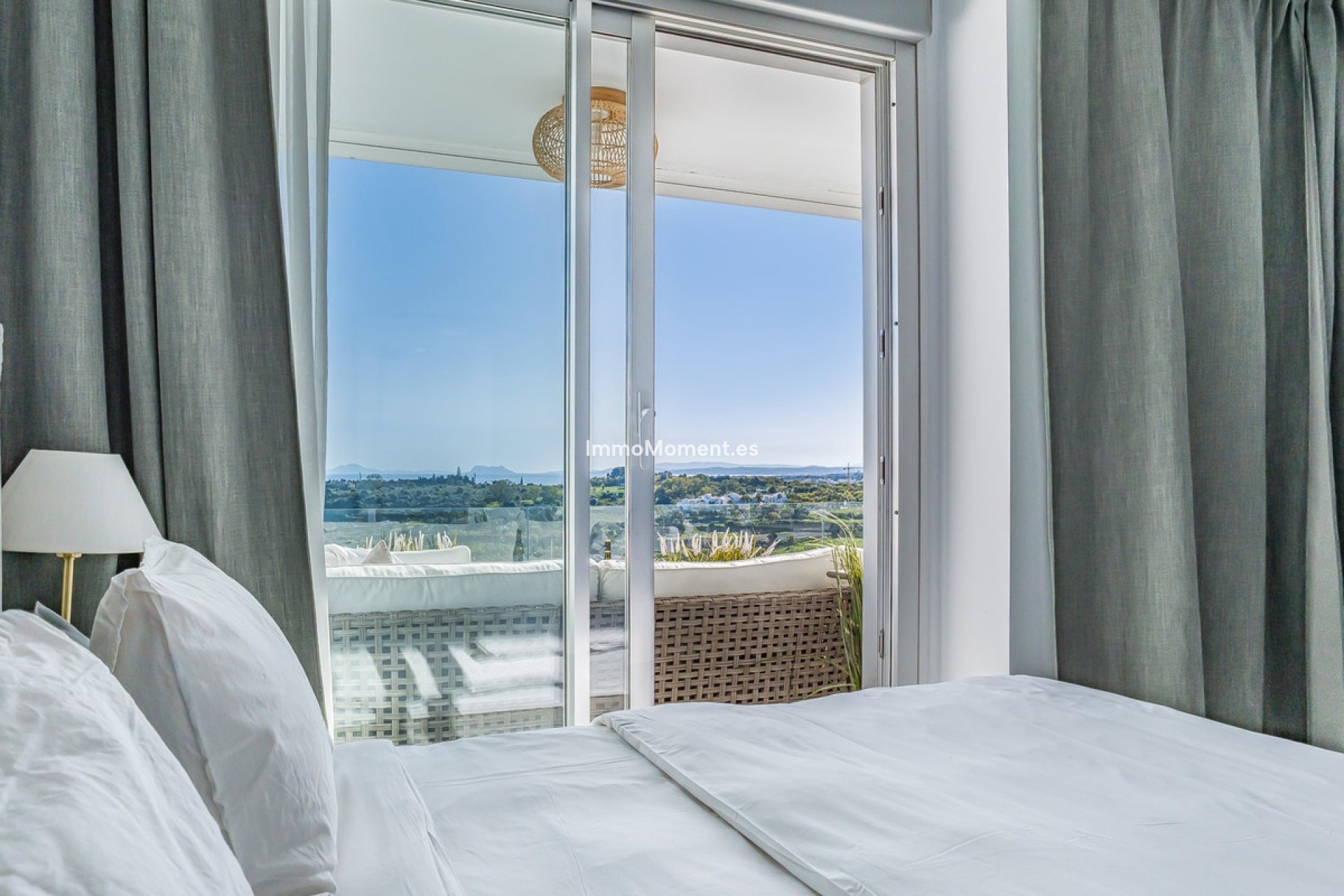 Resale - Apartment - Estepona - Cancelada