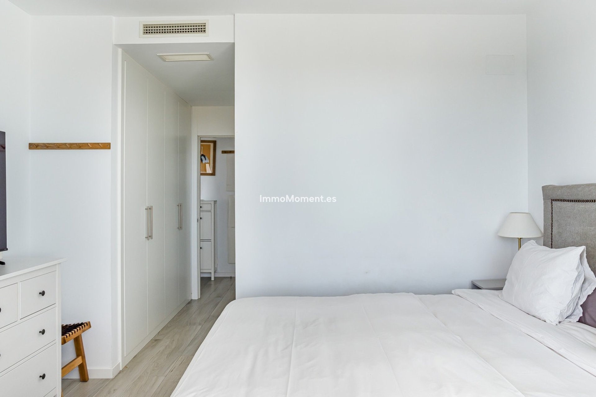 Resale - Apartment - Estepona - Cancelada