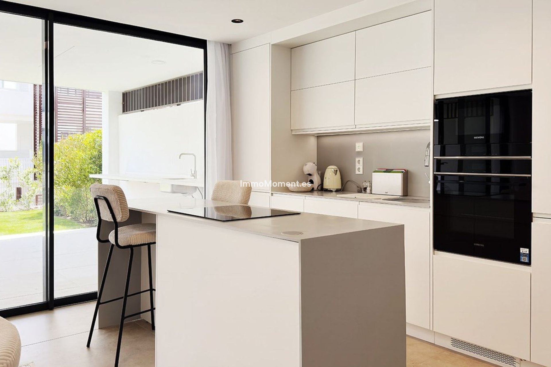 Resale - Apartment - Estepona - Cancelada