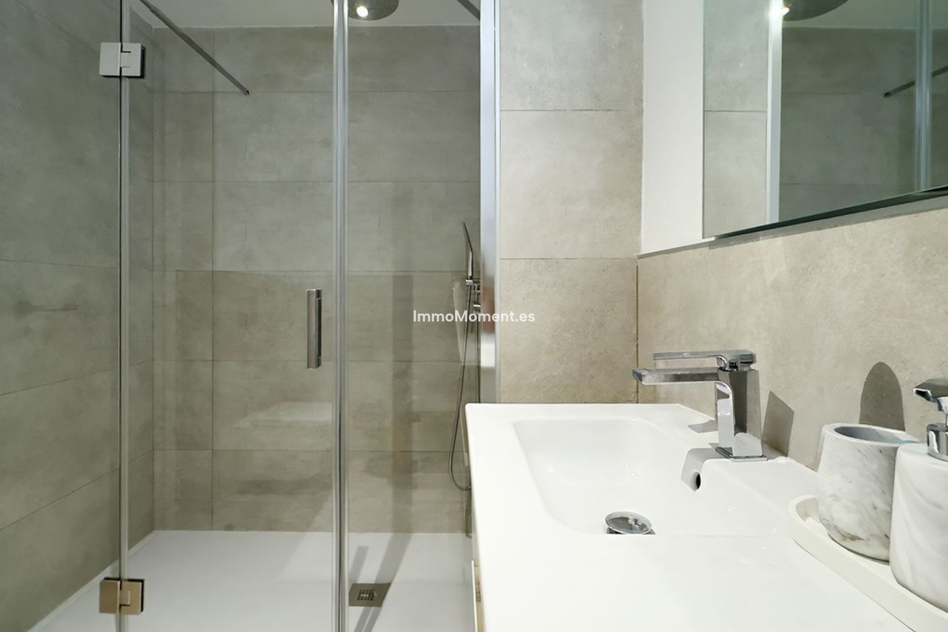 Resale - Apartment - Estepona - Cancelada